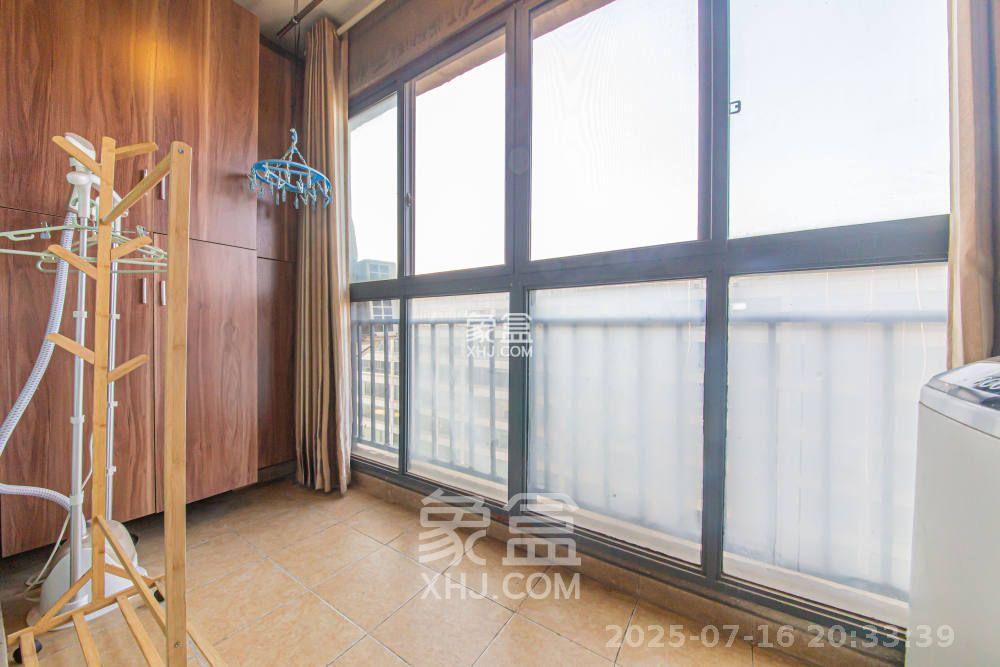 花漾年华(桂花园) 1室1厅1卫 1650.0元/月 花漾年华(桂花园) 1室1厅1卫 1650.0元/月室内图