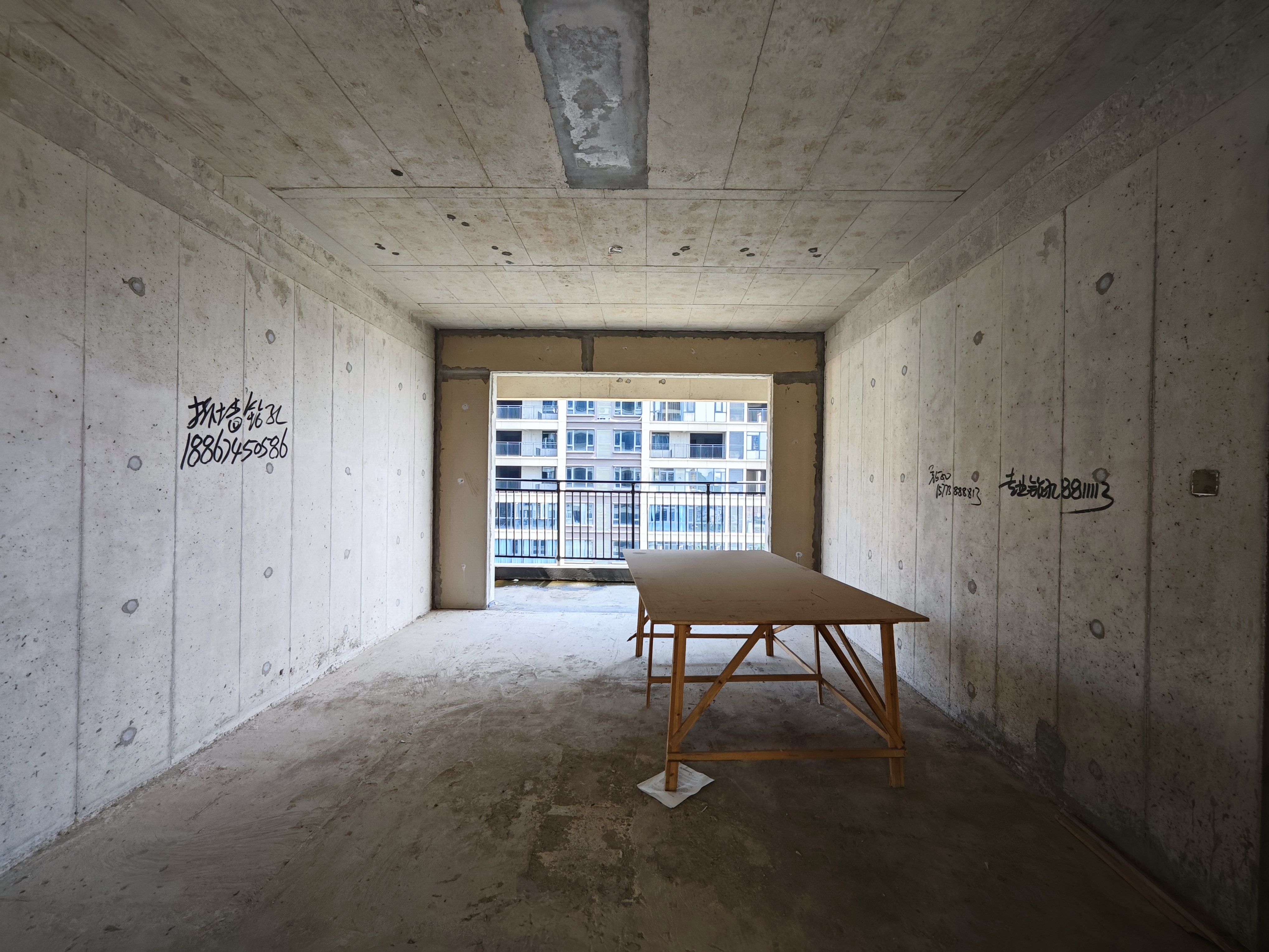 凯越湘中府 4室2厅2卫 65.8万 凯越湘中府 4室2厅2卫 65.8万客厅