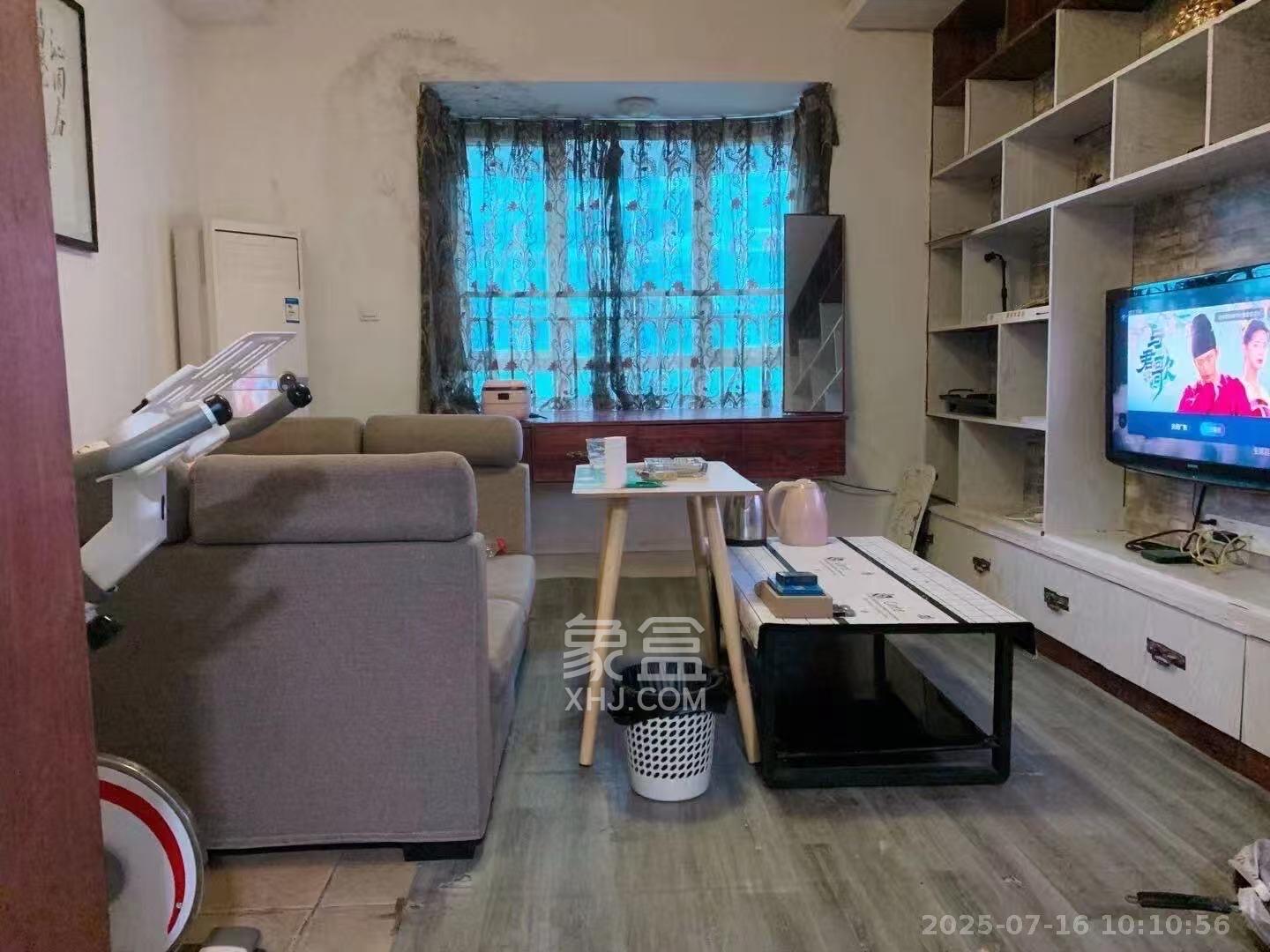 凯乐国际城  2室1厅2卫    2000.0元/月 凯乐国际城  2室1厅2卫    2000.0元/月