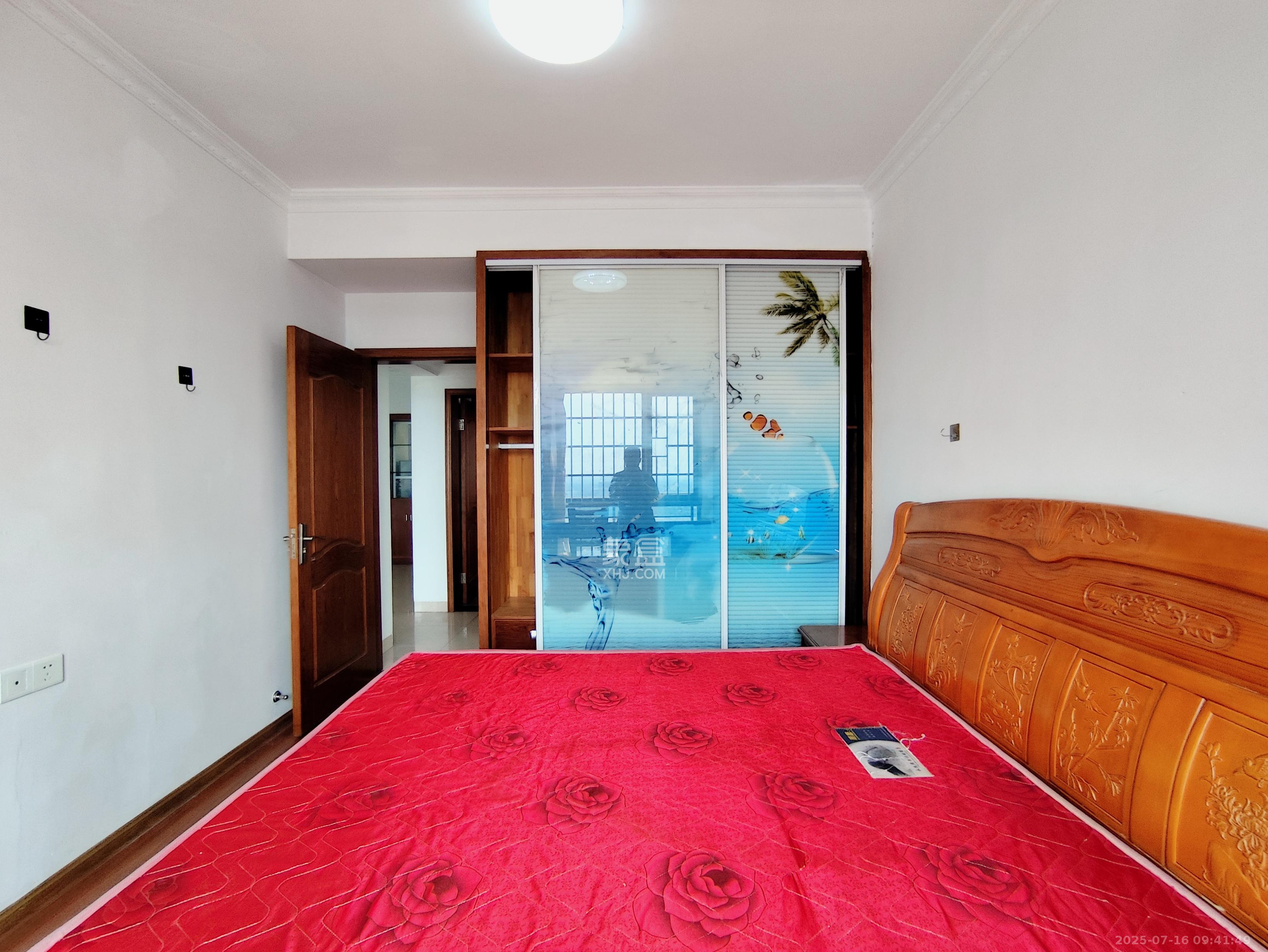 旭辉华庭  3室2厅1卫    1800.0元/月 旭辉华庭  3室2厅1卫    1800.0元/月室内图