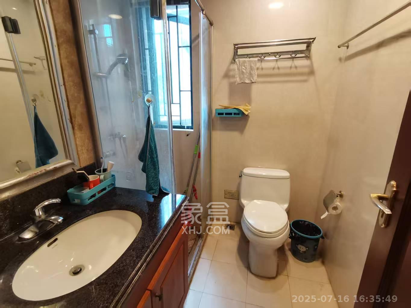 恒大华府  2室2厅1卫    2500.0元/月 恒大华府  2室2厅1卫    2500.0元/月室内图