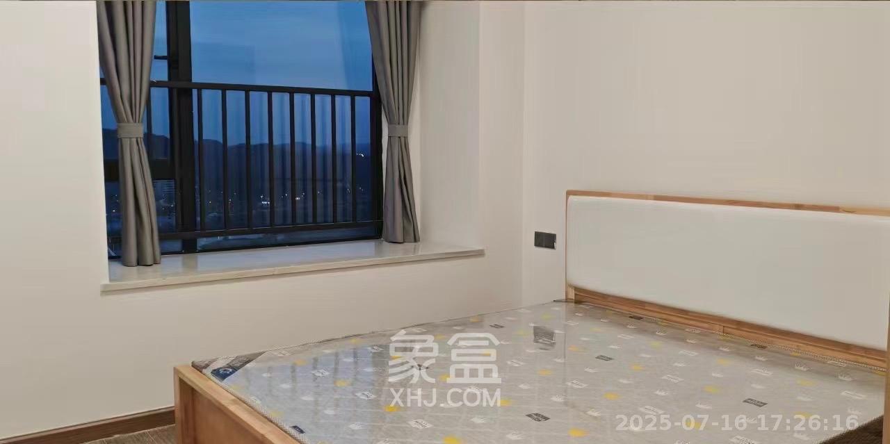 招商华发依云曦城  3室2厅2卫   2600.00元/月室内图