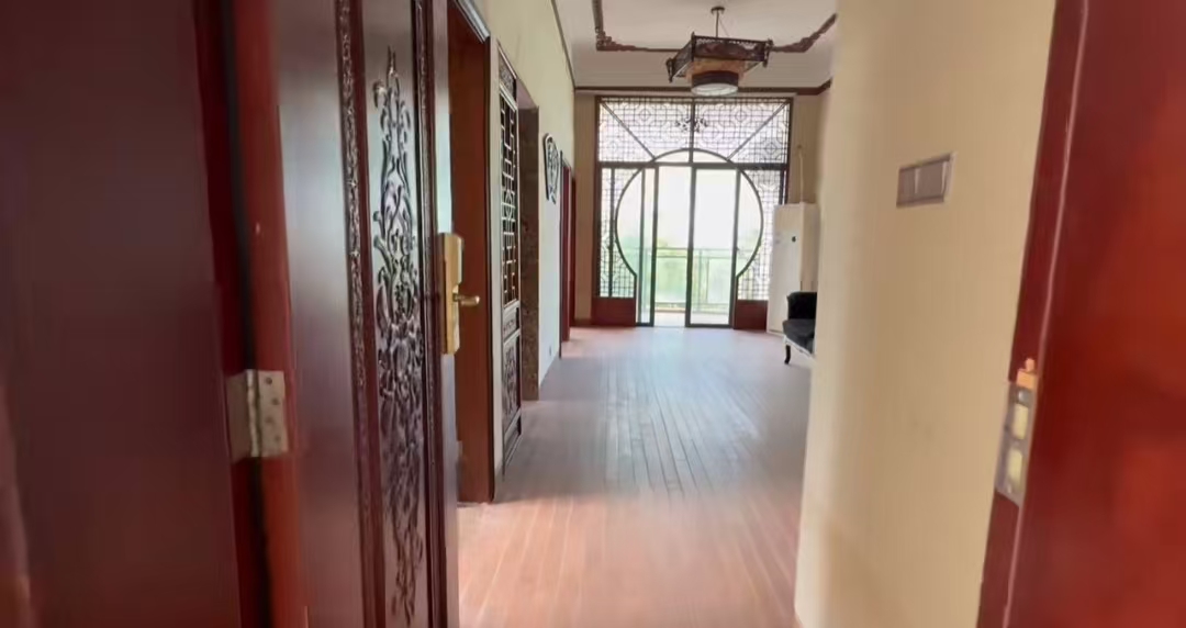 半岛蓝湾 1室1厅1卫 137.0万 半岛蓝湾 1室1厅1卫 137.0万室内图