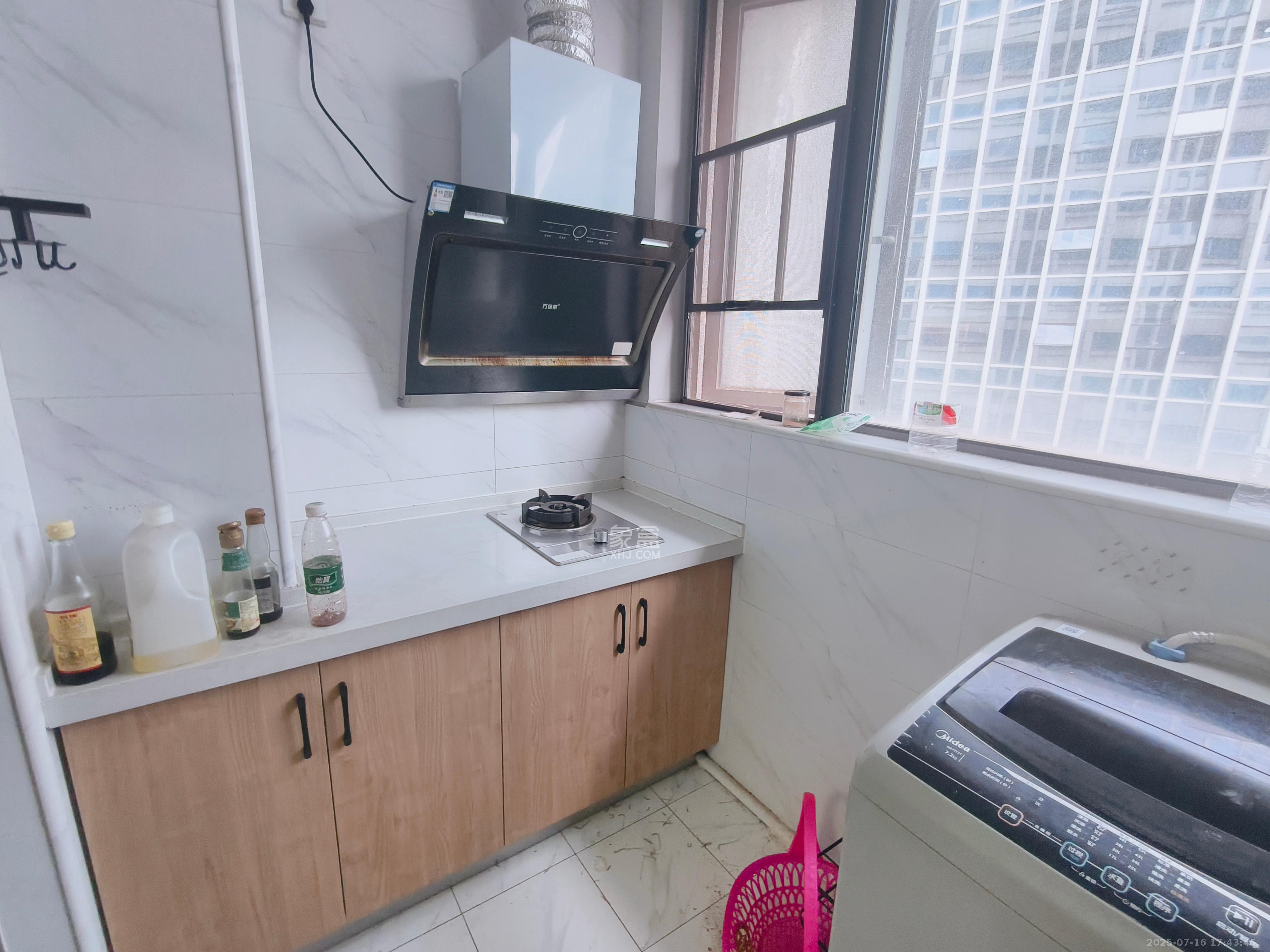 东友星座 1室1厅1卫 2300.0元/月 东友星座 1室1厅1卫 2300.0元/月室内图