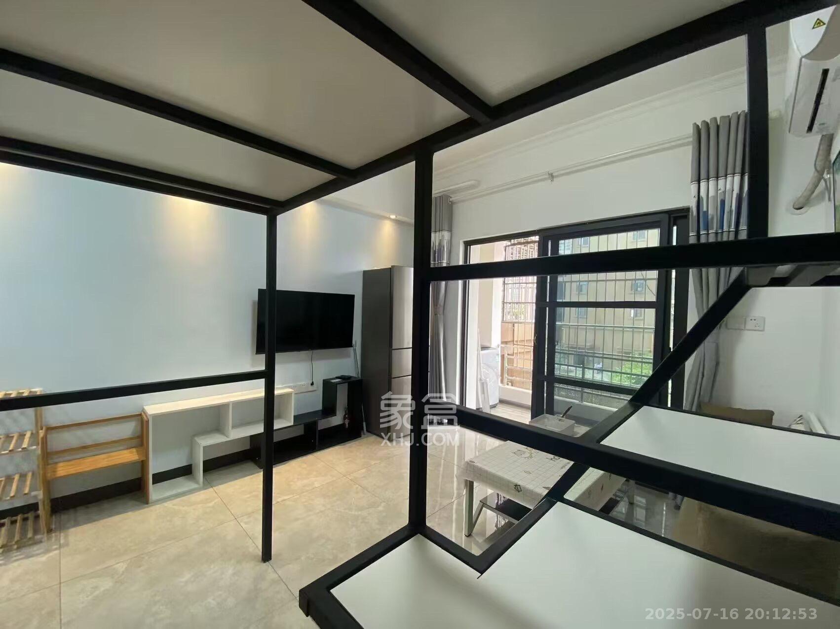 嘉雨兴园 1室1厅1卫 1800.0元/月 嘉雨兴园 1室1厅1卫 1800.0元/月室内图