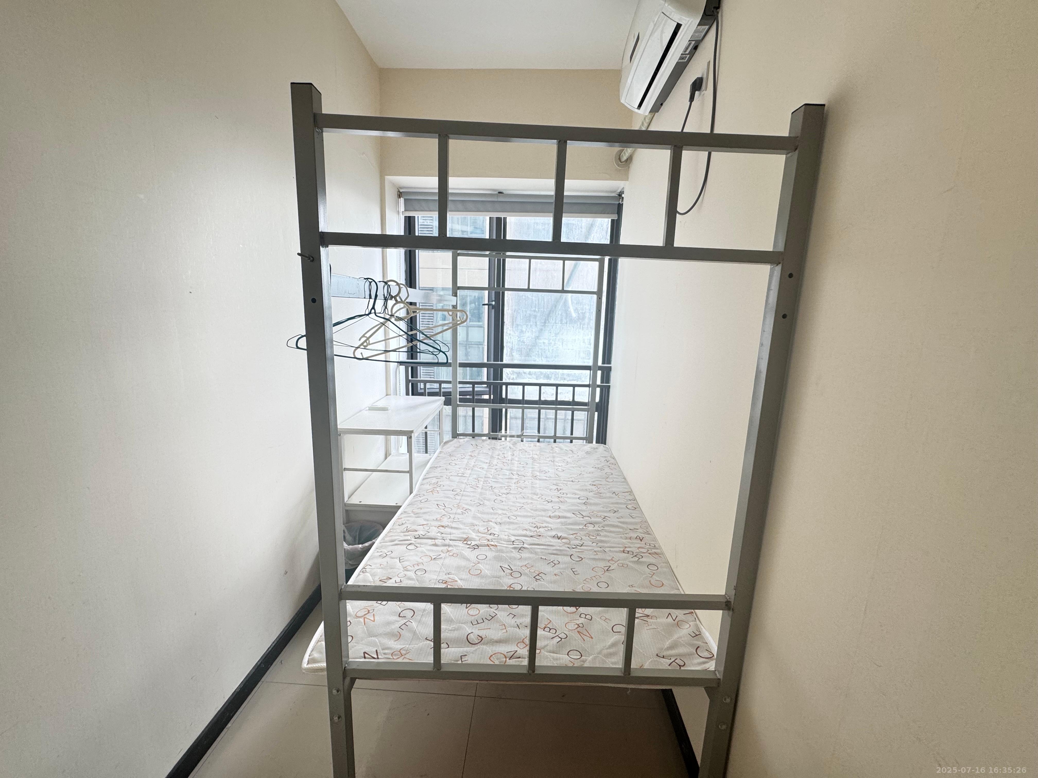 摩天一号 1室1厅1卫 2500.0元/月 摩天一号 1室1厅1卫 2500.0元/月室内图