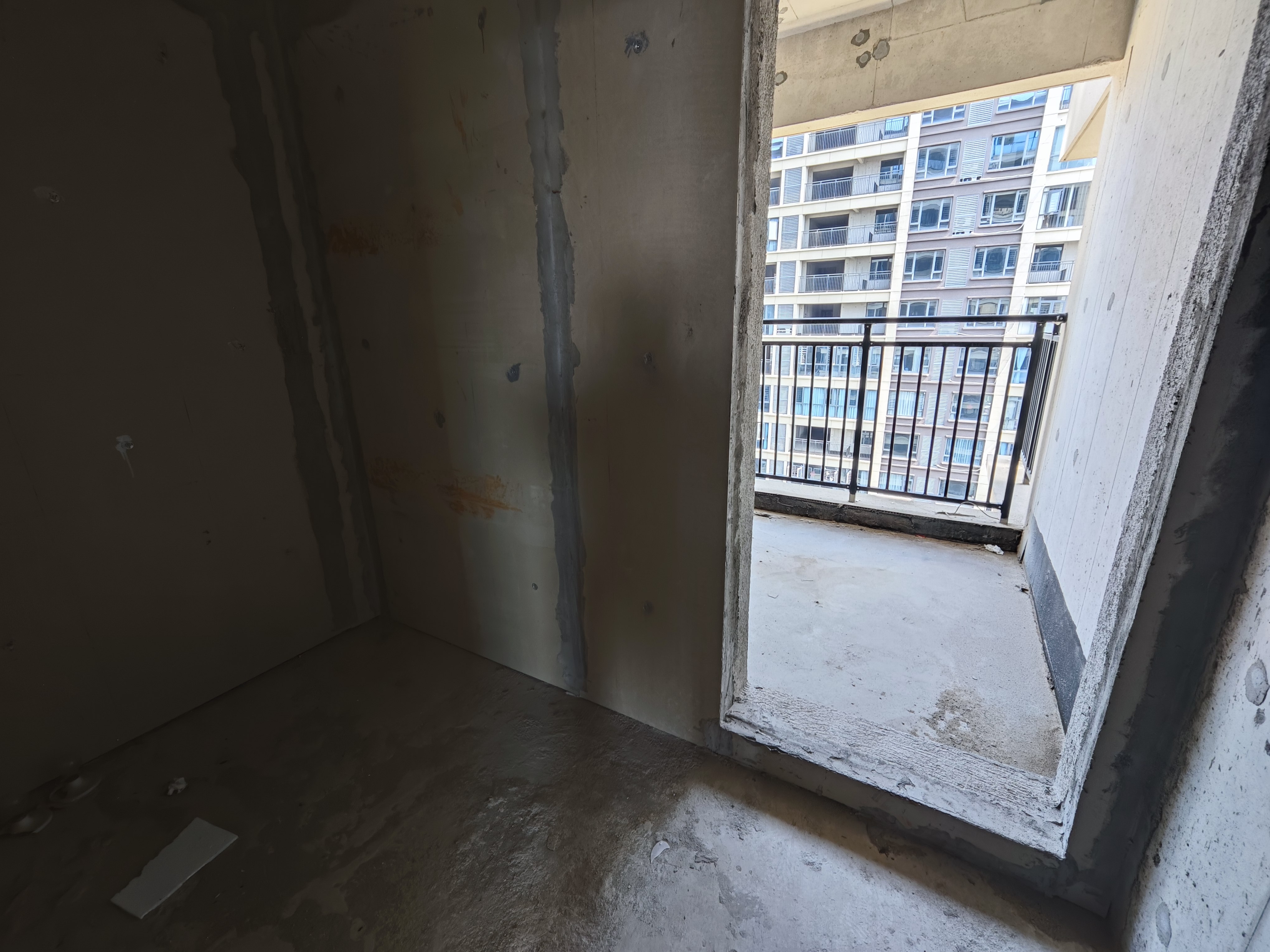 凯越湘中府 4室2厅2卫 65.8万 凯越湘中府 4室2厅2卫 65.8万卧室