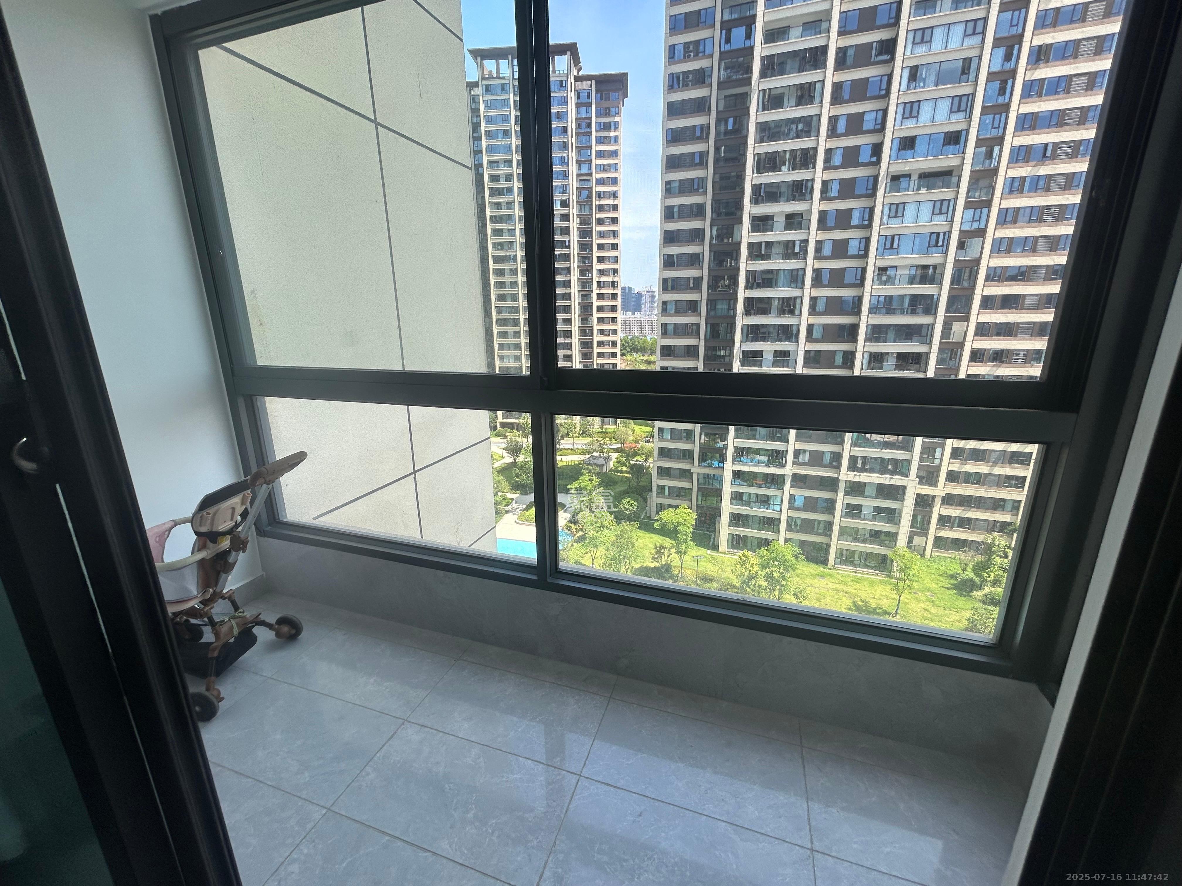 汉唐世家二期 4室2厅2卫 3200.0元/月 汉唐世家二期 4室2厅2卫 3200.0元/月室内图