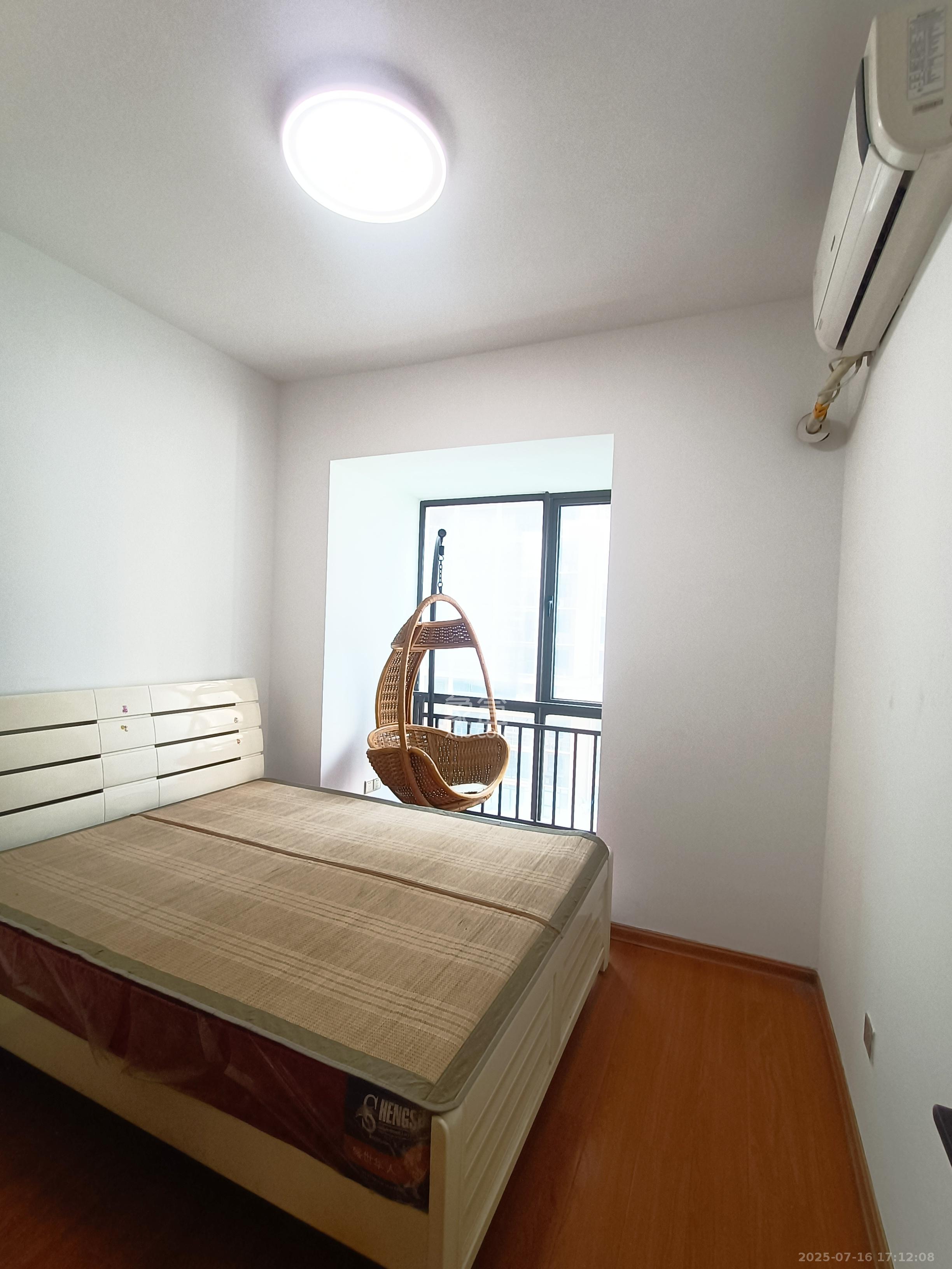 旭辉华庭  4室2厅2卫   2200.00元/月室内图
