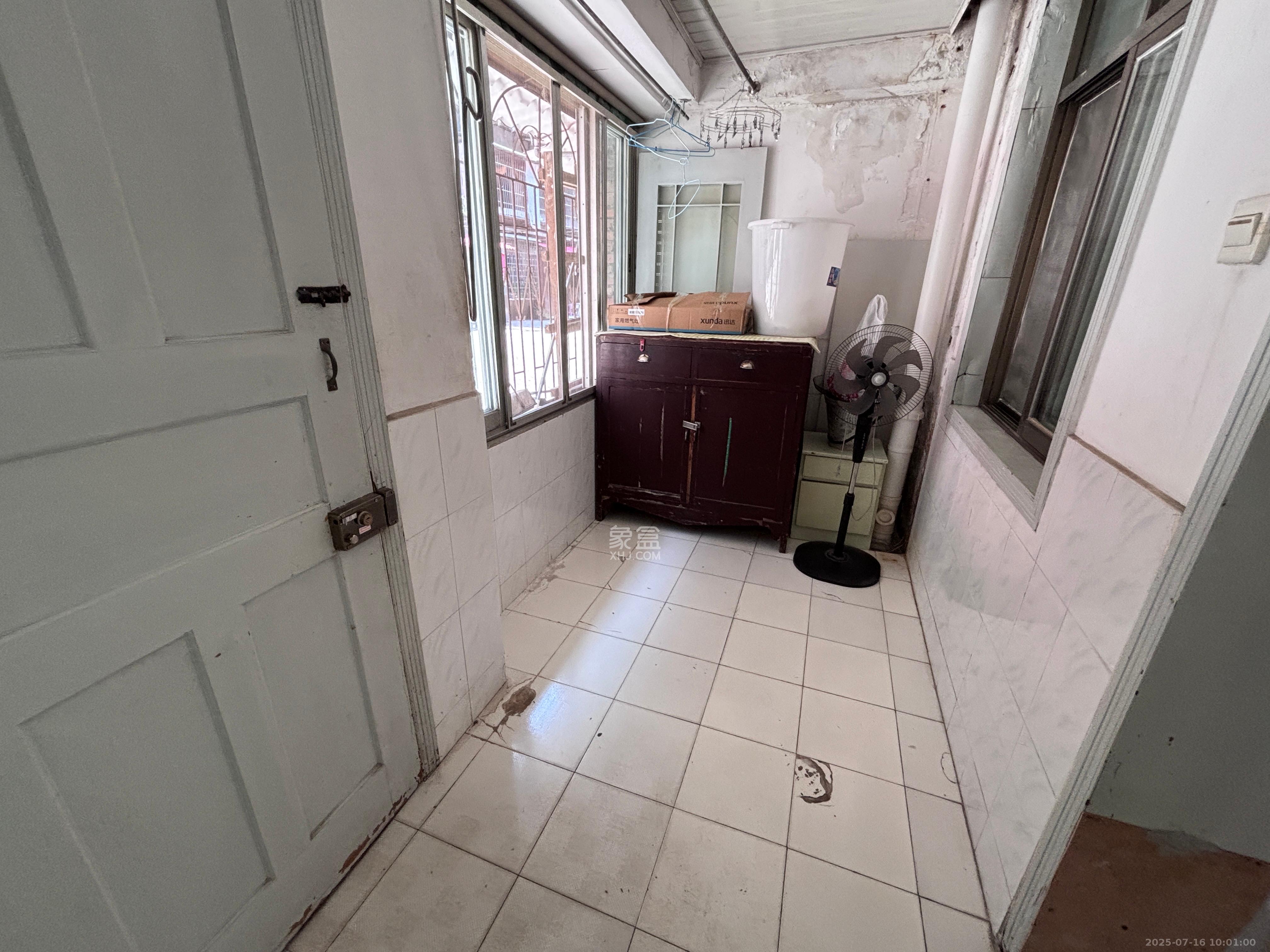 民政局宿舍 2室2厅1卫 1600.0元/月 民政局宿舍 2室2厅1卫 1600.0元/月室内图