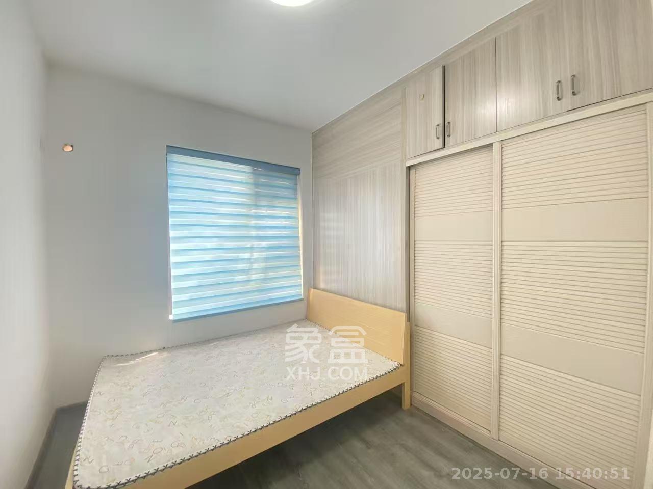 卓越蔚蓝城邦  3室1厅1卫   2100.00元/月室内图