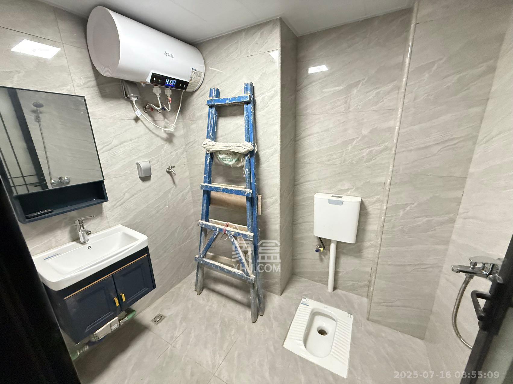 新兴企业中心 1室1厅1卫 1000.0元/月 新兴企业中心 1室1厅1卫 1000.0元/月室内图