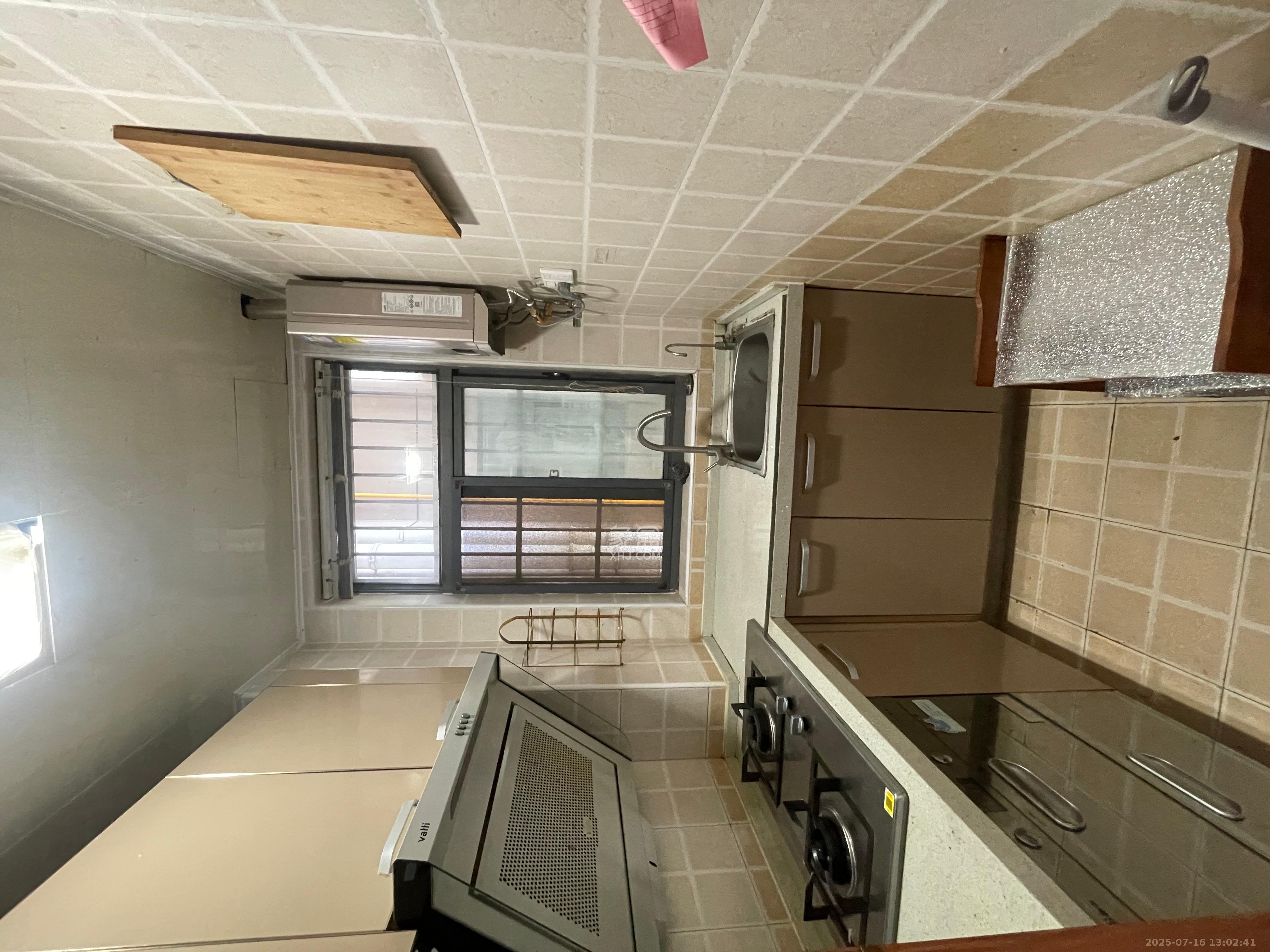 湘府东苑  3室2厅2卫    2000.0元/月室内图