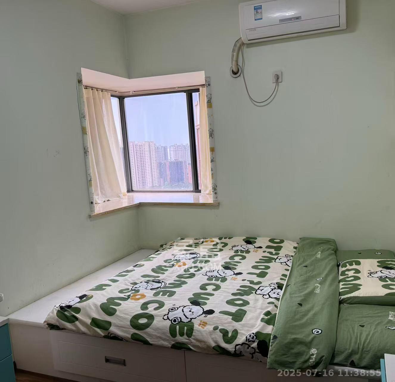 上海城小区  1室2厅1卫   2400.00元/月室内图