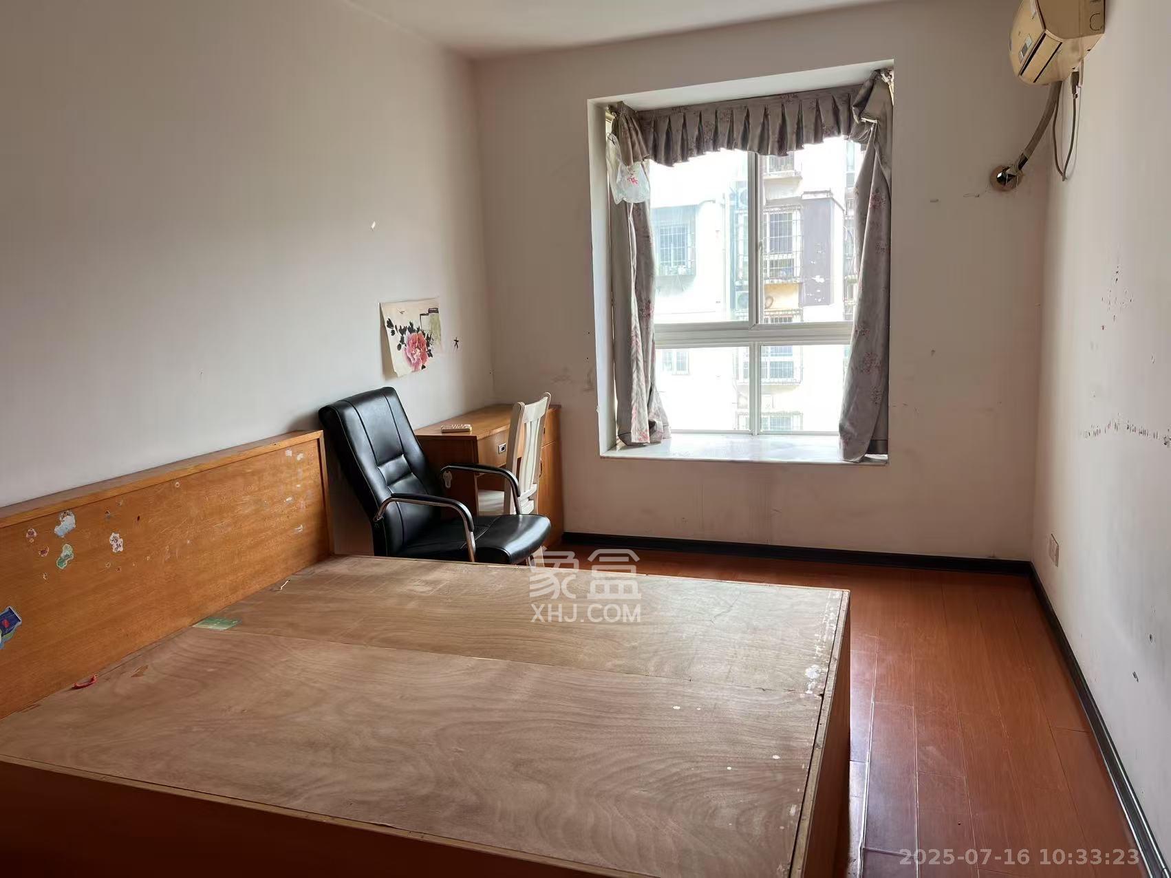 德润园 3室2厅2卫 2000.0元/月 德润园 3室2厅2卫 2000.0元/月室内图