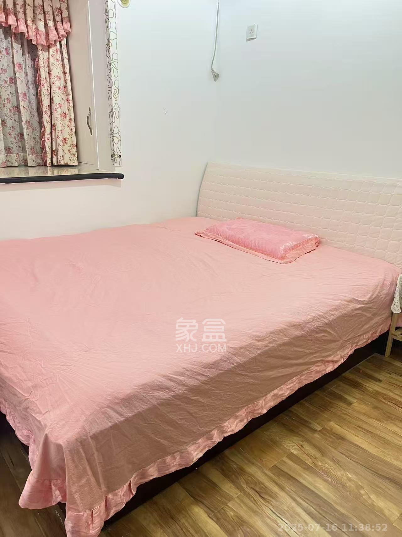 上海城小区  1室2厅1卫   2400.00元/月室内图