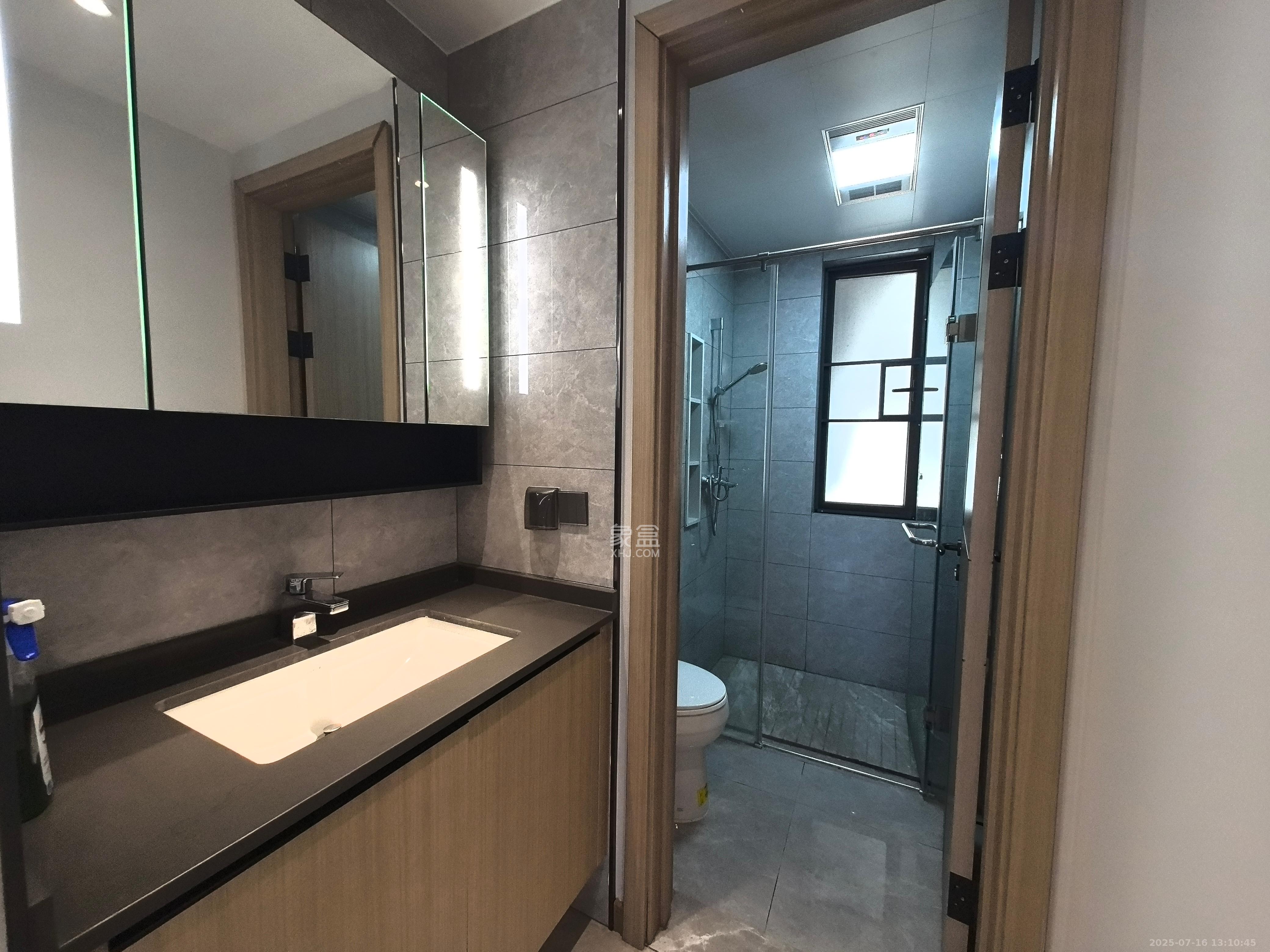 爱家当代境  3室2厅2卫    3100.0元/月 爱家当代境  3室2厅2卫    3100.0元/月室内图