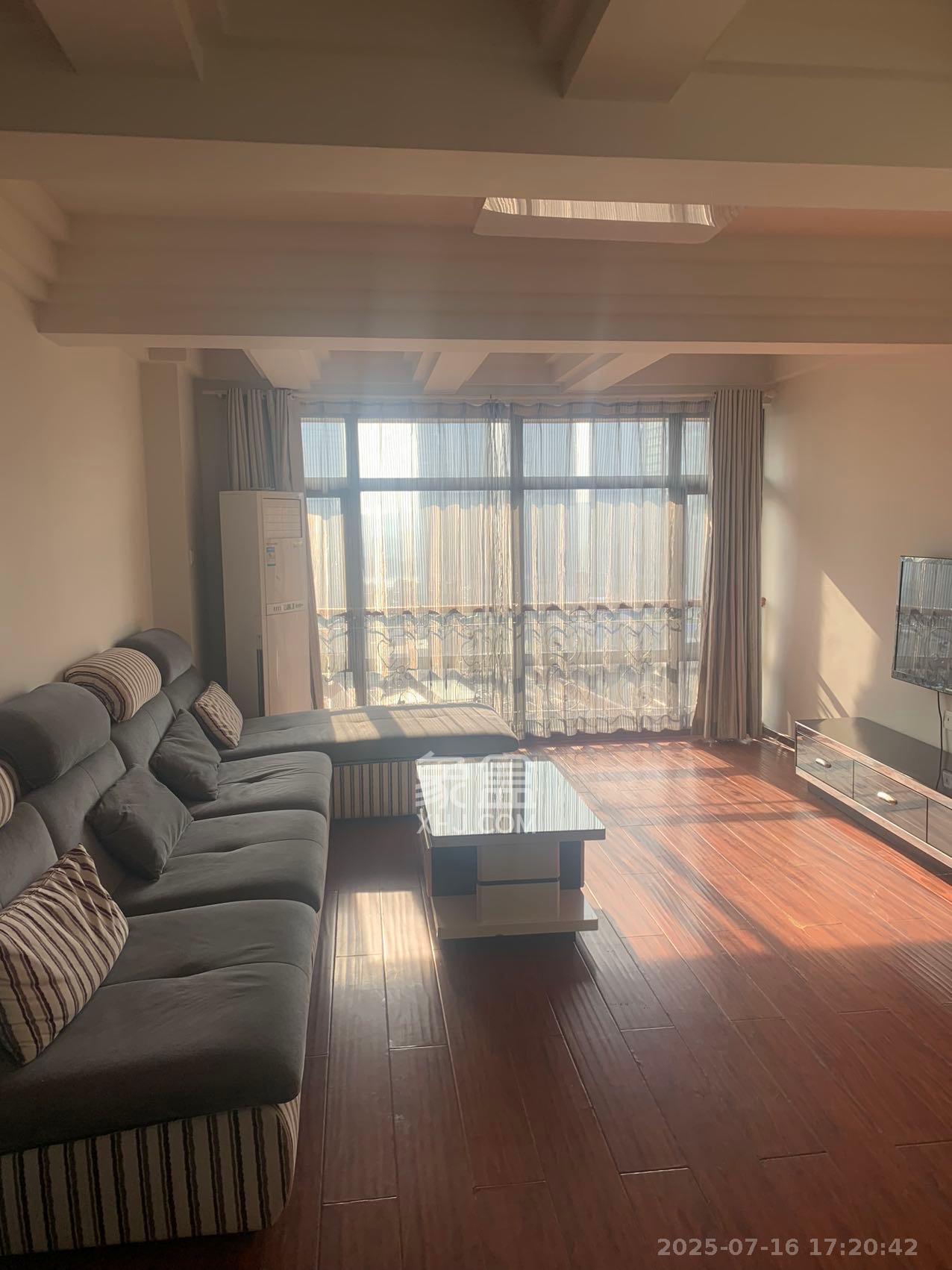 铂宫  2室2厅2卫    3600.0元/月 铂宫  2室2厅2卫    3600.0元/月