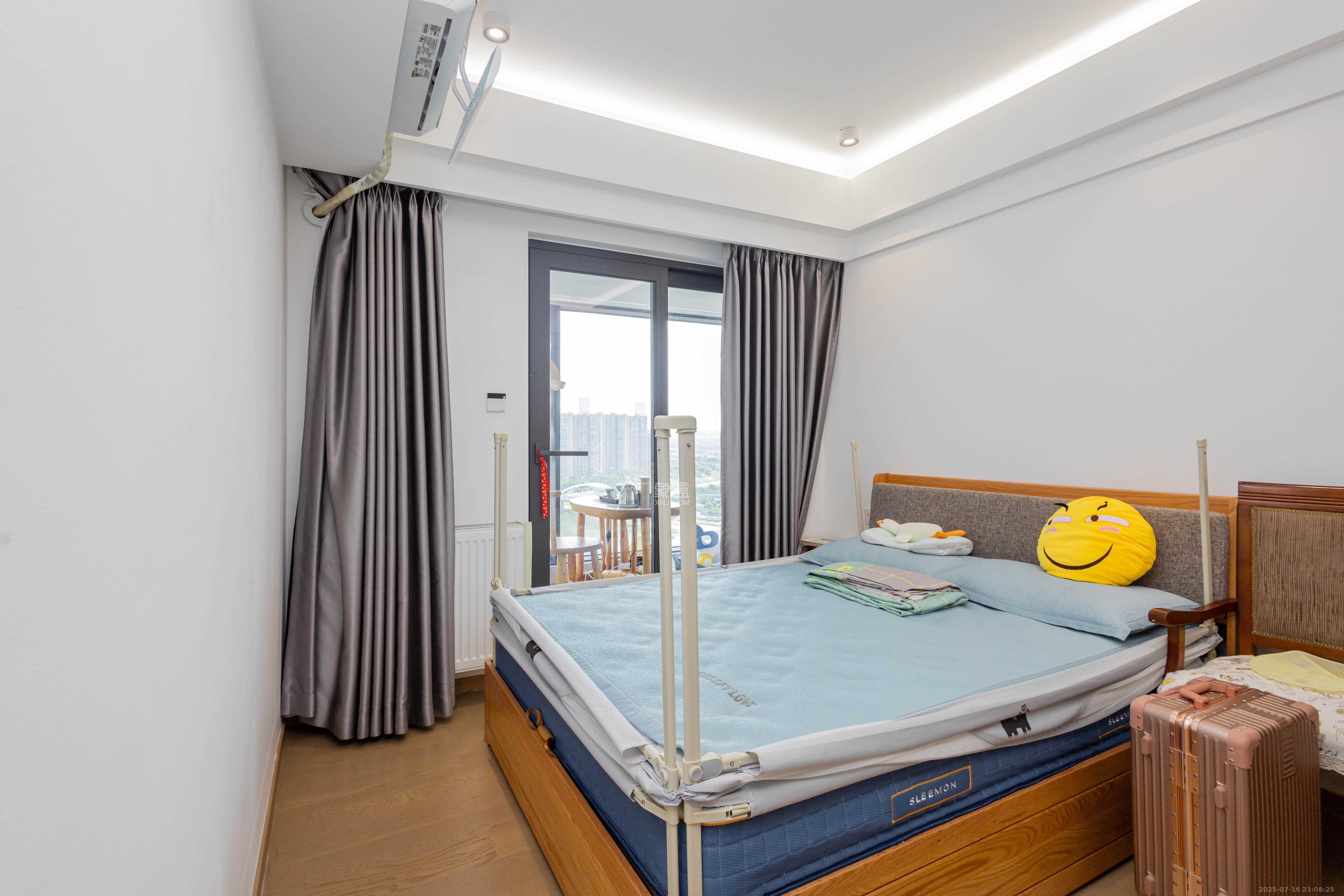 时代印记(长沙时代印记花园) 4室2厅3卫 235.0万 时代印记(长沙时代印记花园) 4室2厅3卫 235.0万卧室