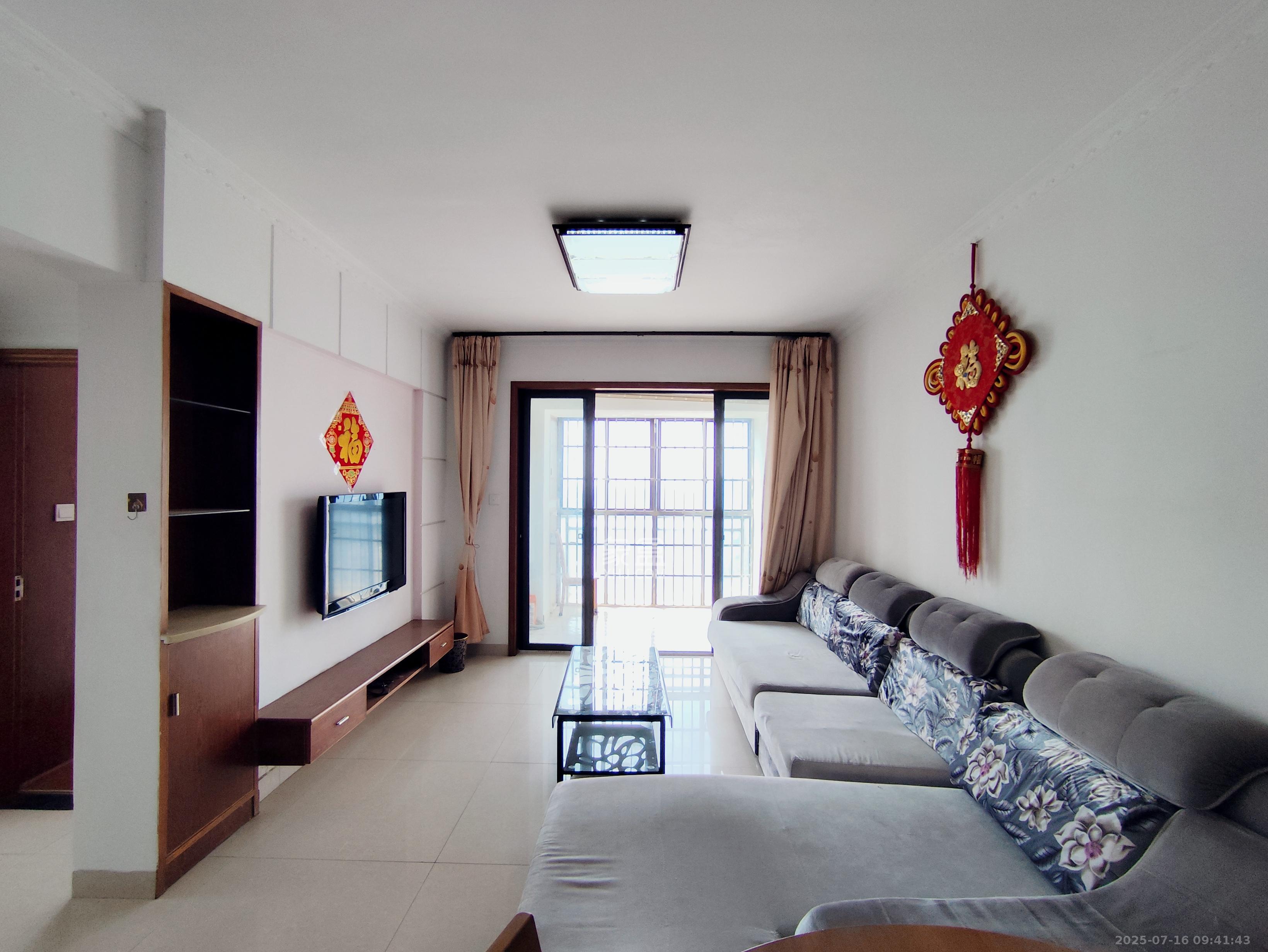 旭辉华庭  3室2厅1卫    1800.0元/月 旭辉华庭  3室2厅1卫    1800.0元/月室内图