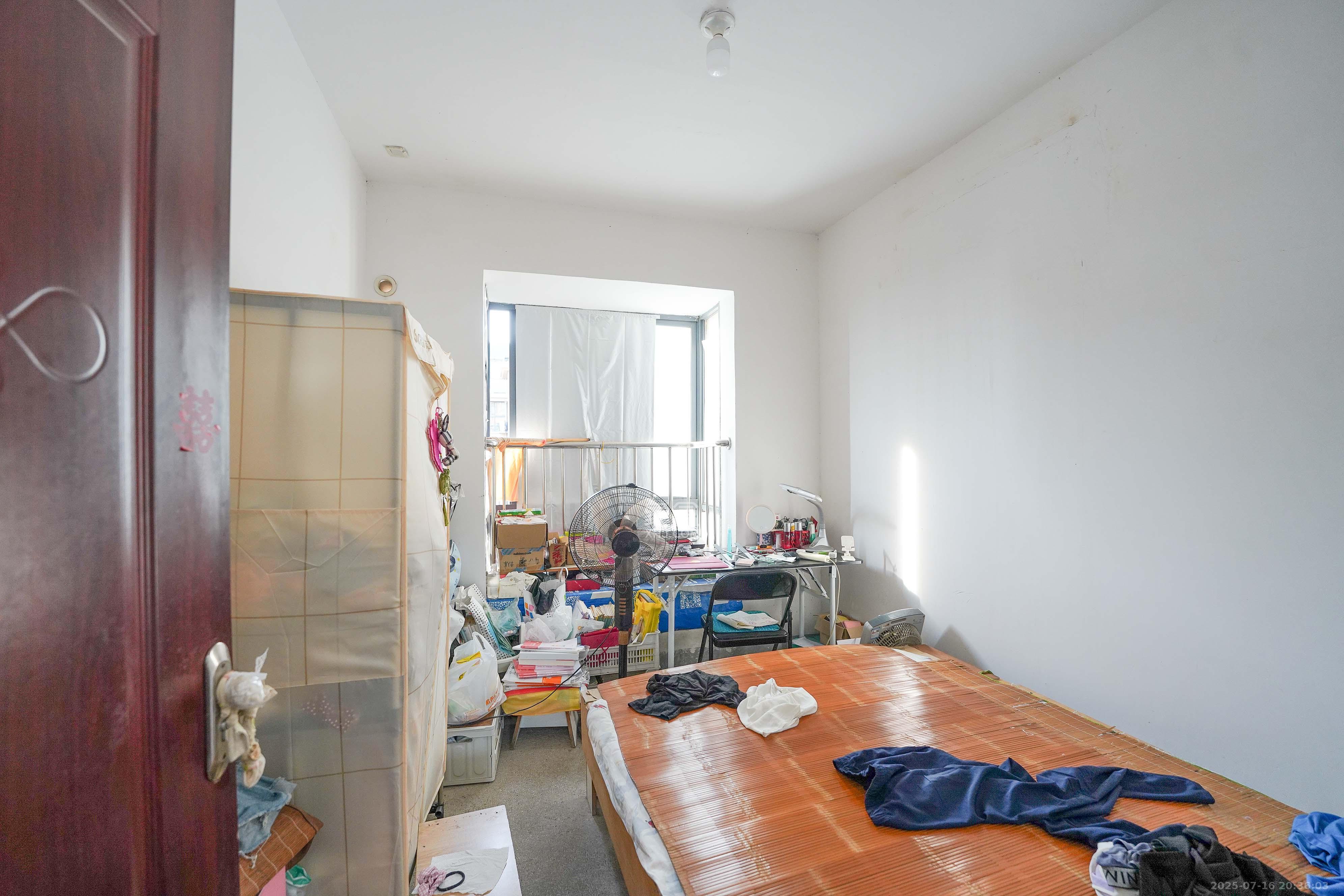 五矿格澜郡  3室2厅2卫    85.0万 五矿格澜郡  3室2厅2卫    85.0万卧室