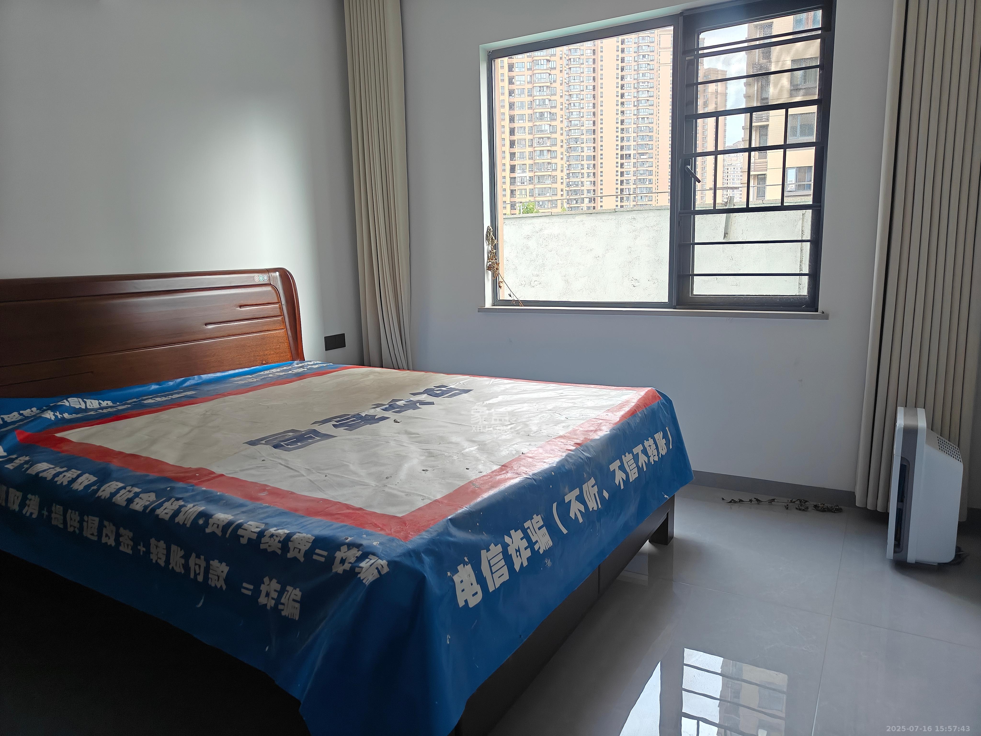 莲馨苑 3室2厅2卫 3400.0元/月 莲馨苑 3室2厅2卫 3400.0元/月室内图