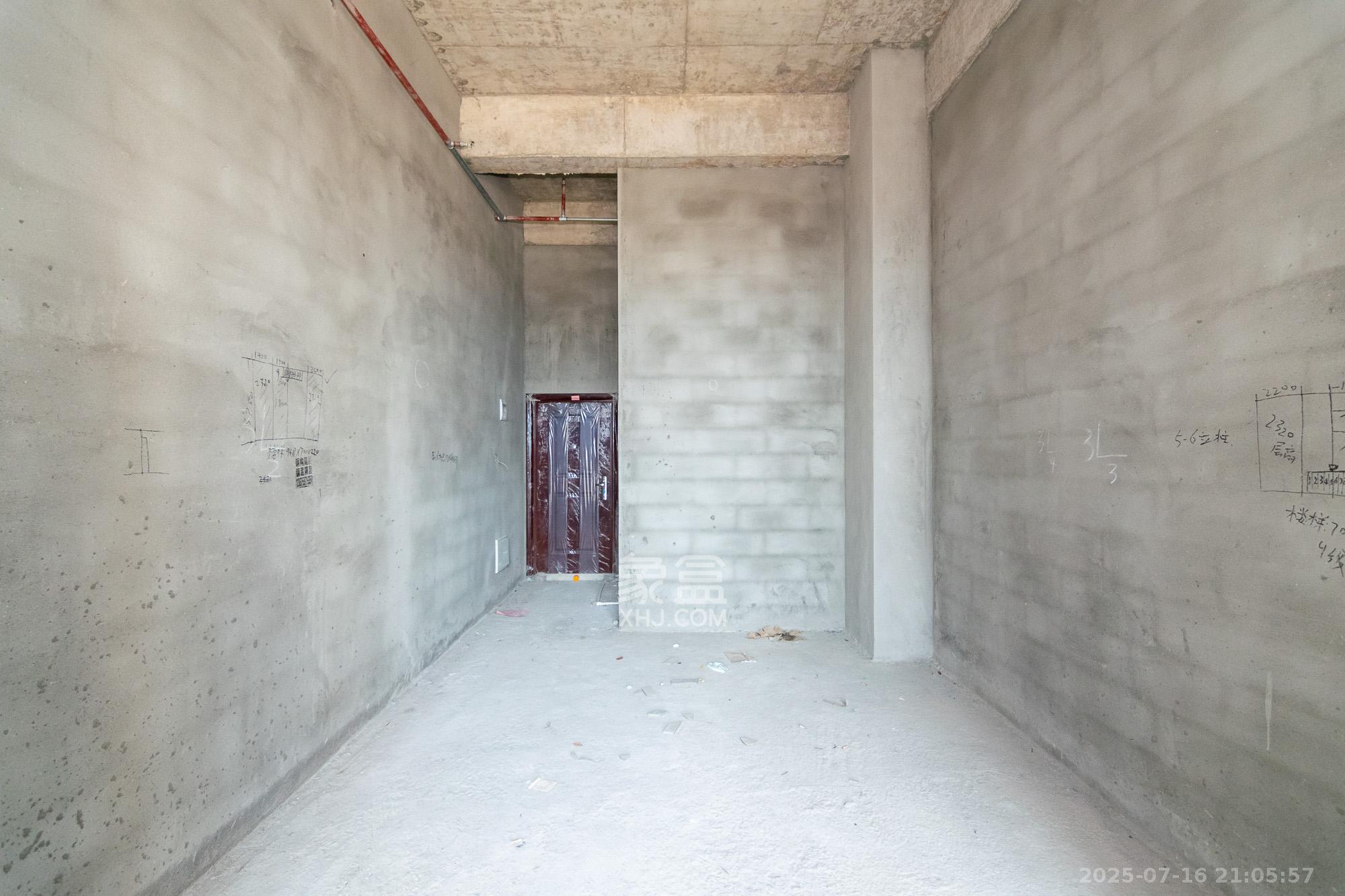 富兴悦府(富兴学府名邸)  1室1厅1卫    22.0万 富兴悦府(富兴学府名邸)  1室1厅1卫    22.0万客厅