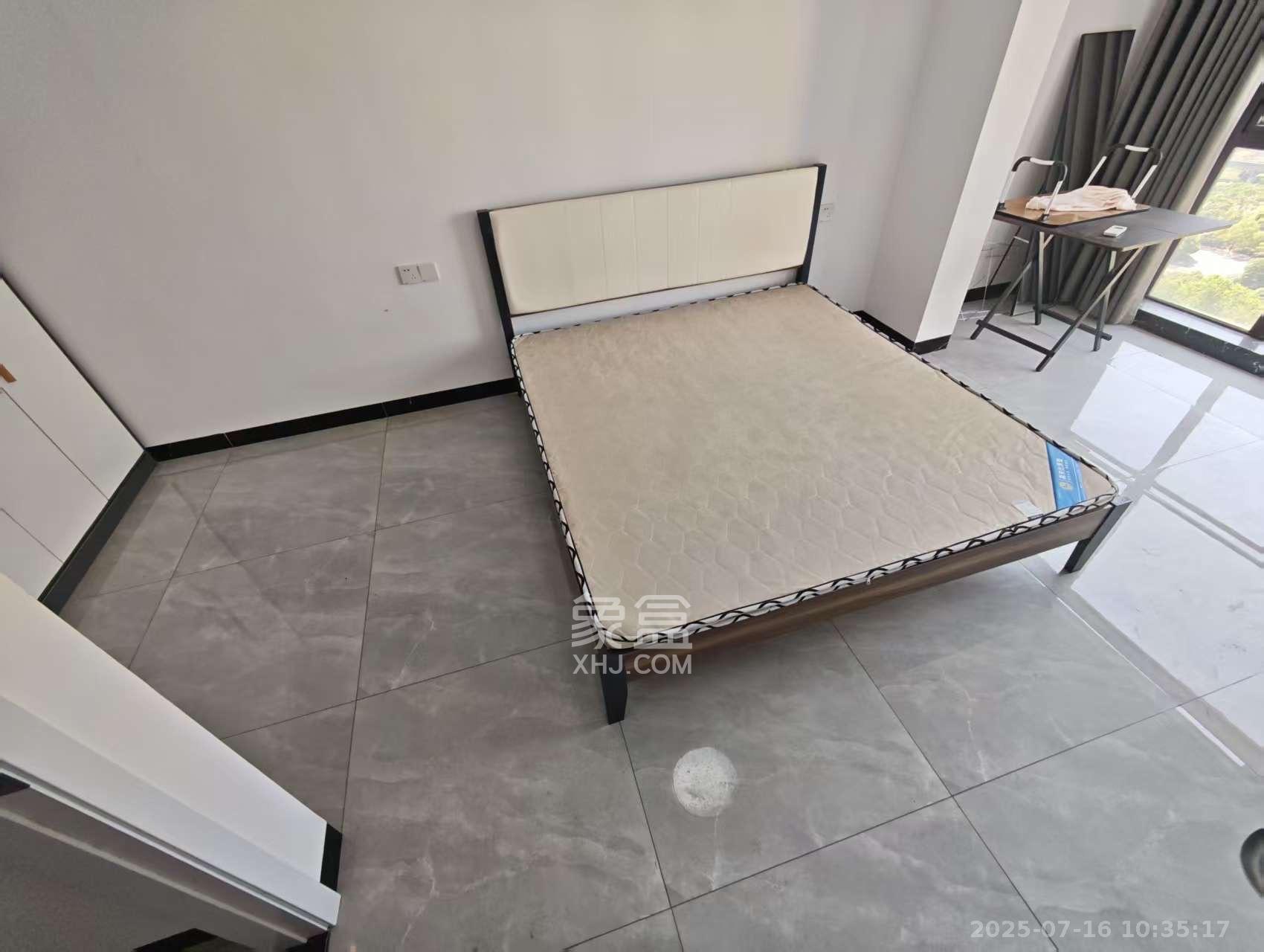 阳光城尚东湾蓝莓苑  4室2厅2卫    2800.0元/月室内图