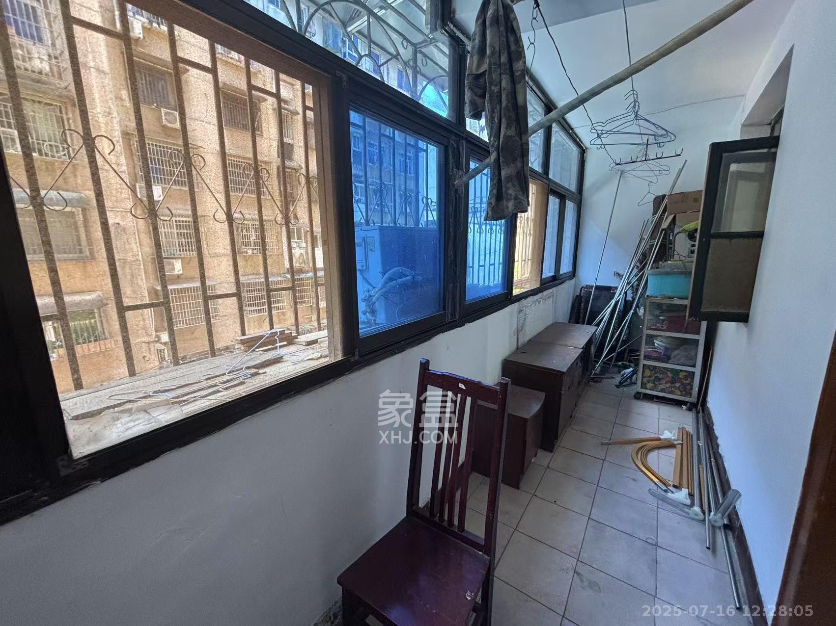 南湖公寓(万顺公寓) 1室1厅1卫 1300.0元/月 南湖公寓(万顺公寓) 1室1厅1卫 1300.0元/月室内图