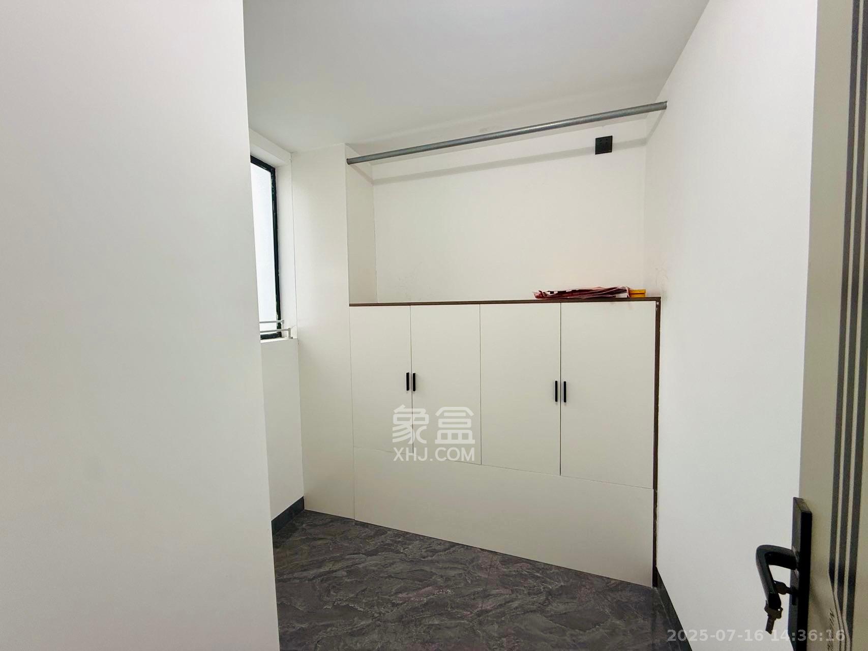 盛腾学林西岸  3室2厅1卫   1900.00元/月室内图