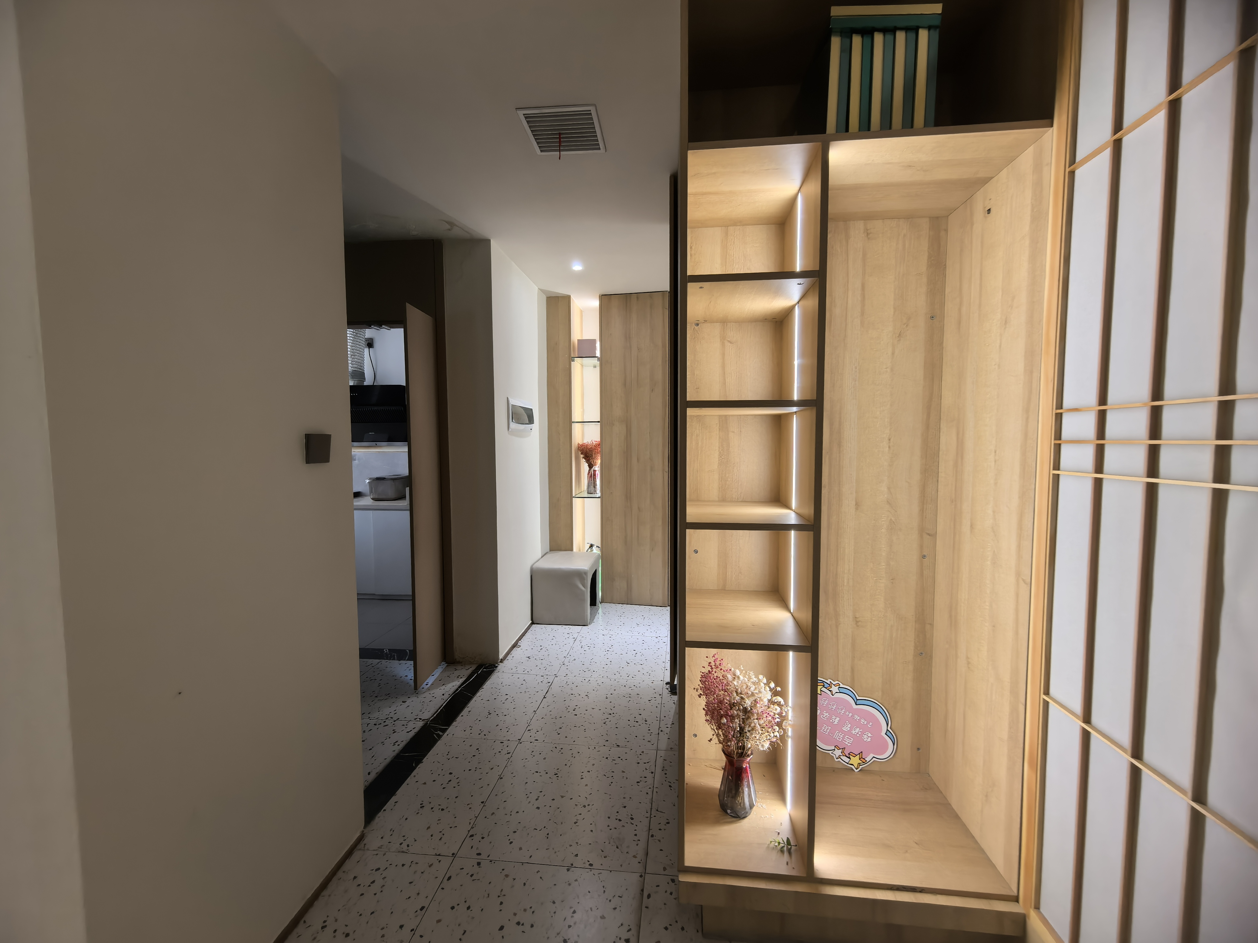 维港十字街  1室1厅1卫    4000.0元/月 维港十字街  1室1厅1卫    4000.0元/月室内图