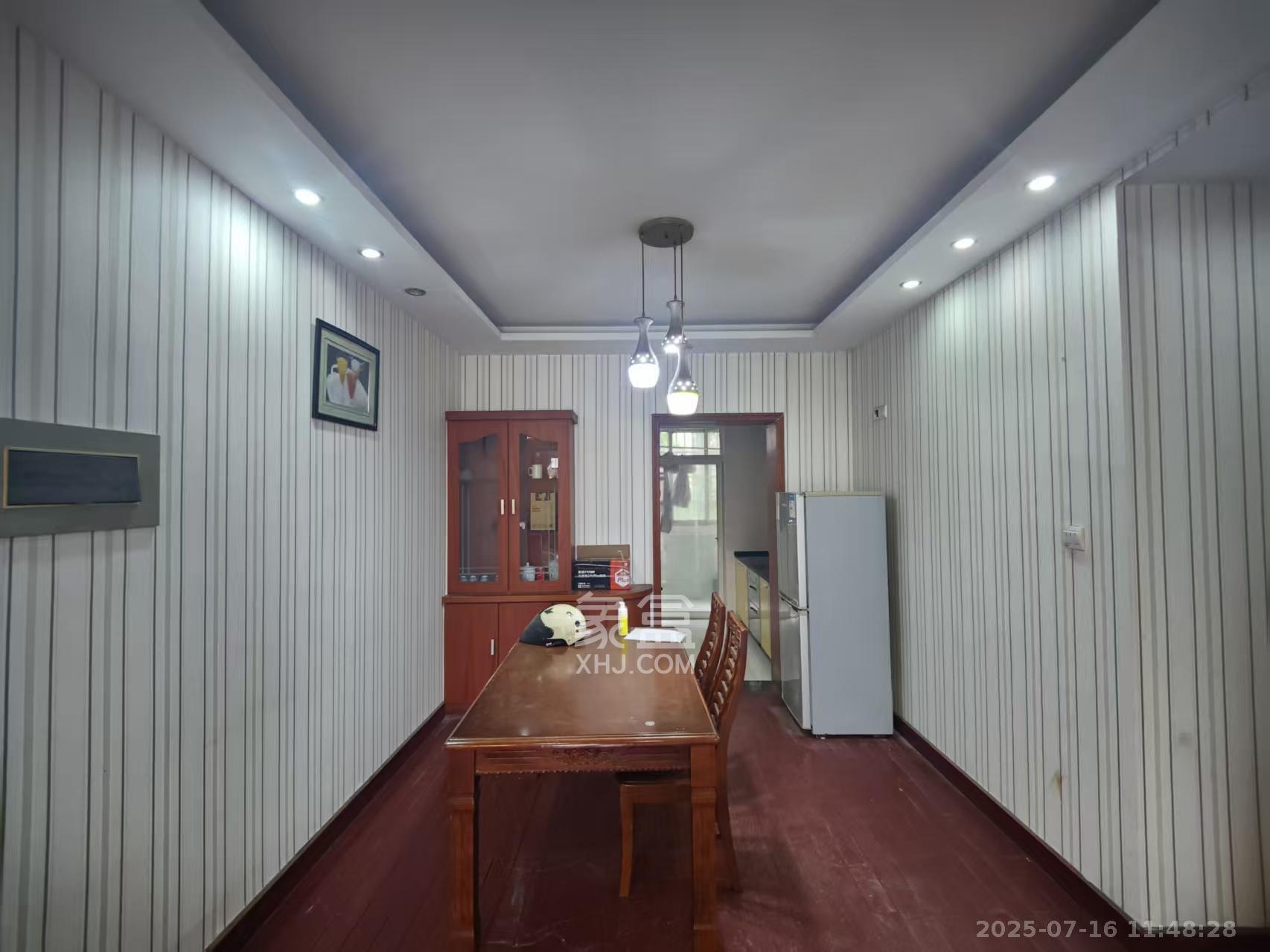 枫林绿洲 4室2厅2卫 2600.0元/月 枫林绿洲 4室2厅2卫 2600.0元/月室内图