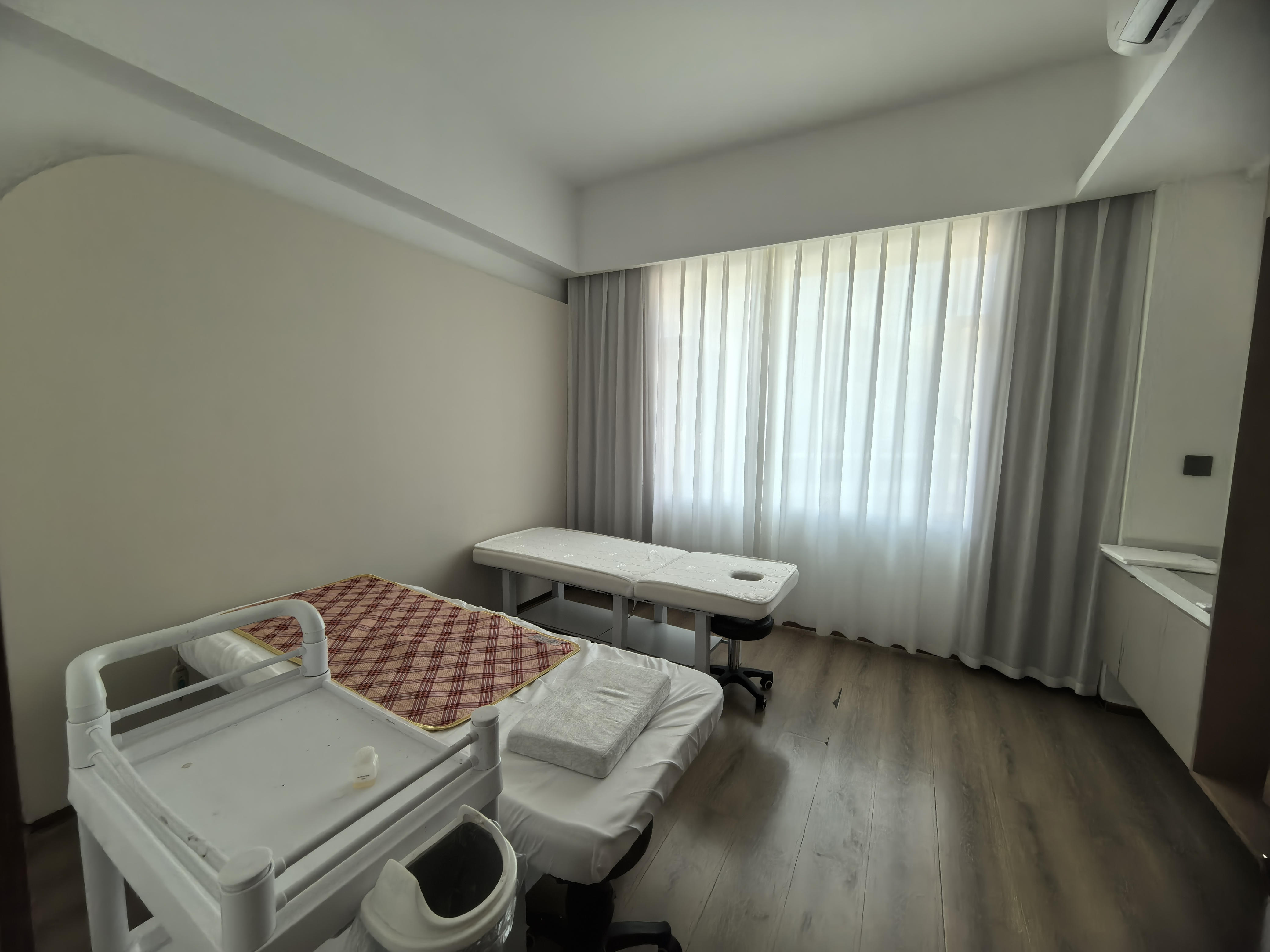 维港十字街  1室1厅1卫    4000.0元/月 维港十字街  1室1厅1卫    4000.0元/月室内图