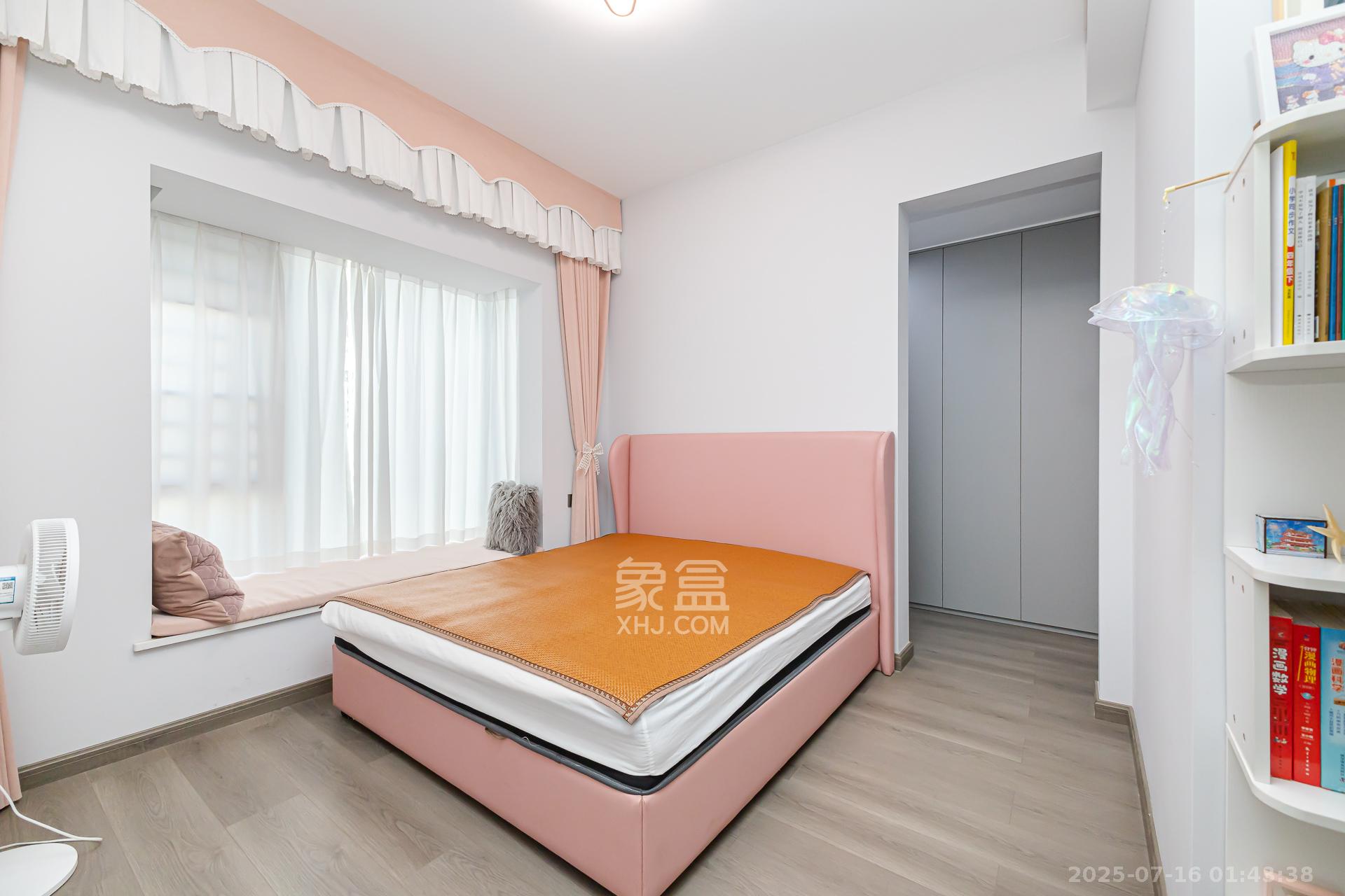 润和湘江天地E区  4室2厅3卫    225.0万 润和湘江天地E区  4室2厅3卫    225.0万卧室