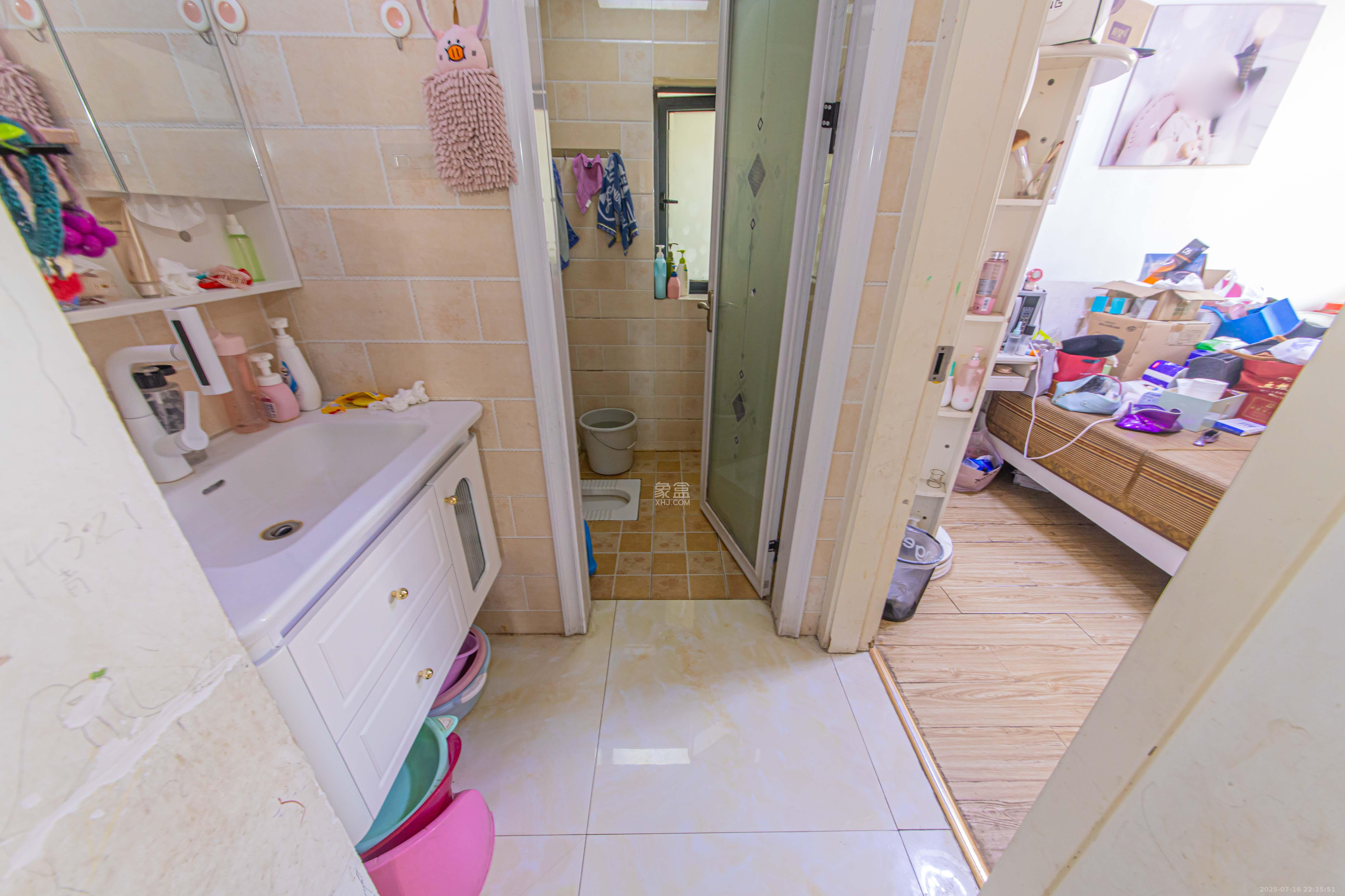 中建芙蓉嘉苑 3室2厅1卫 89.99万 中建芙蓉嘉苑 3室2厅1卫 89.99万卫生间