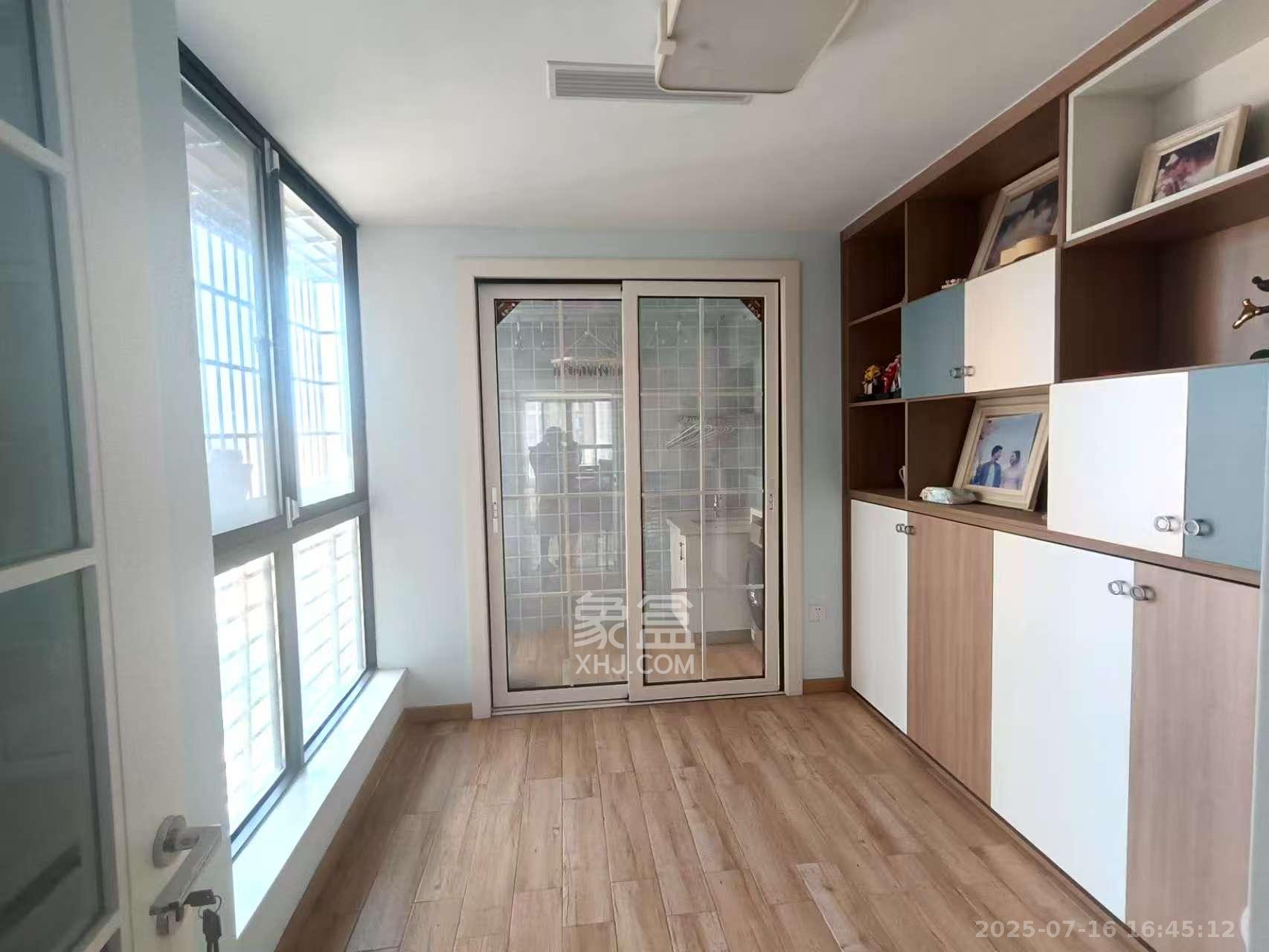 新盛珑璟台  4室2厅2卫    3500.0元/月室内图