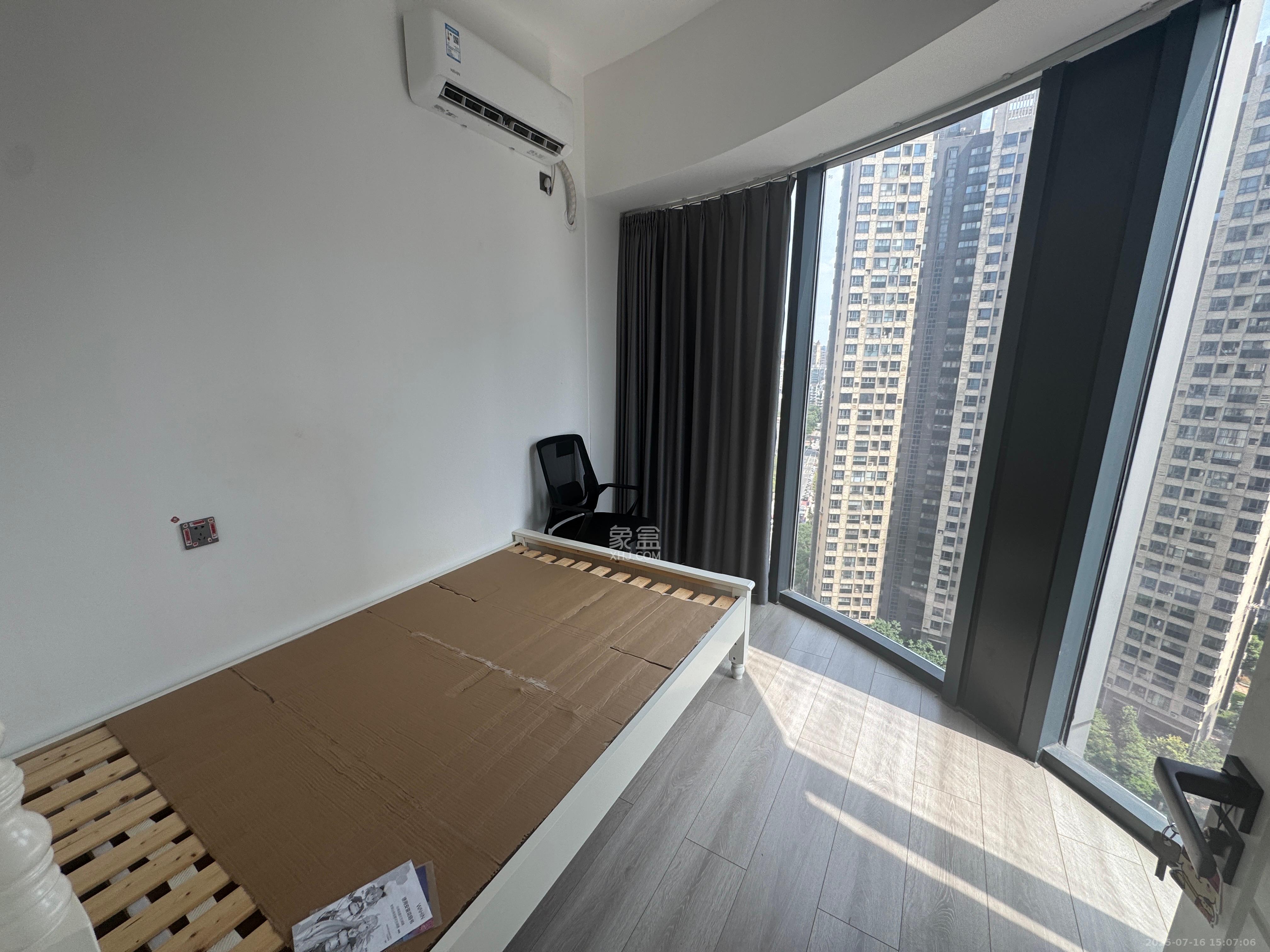 万润时光里  1室0厅0卫   2500.00元/月室内图