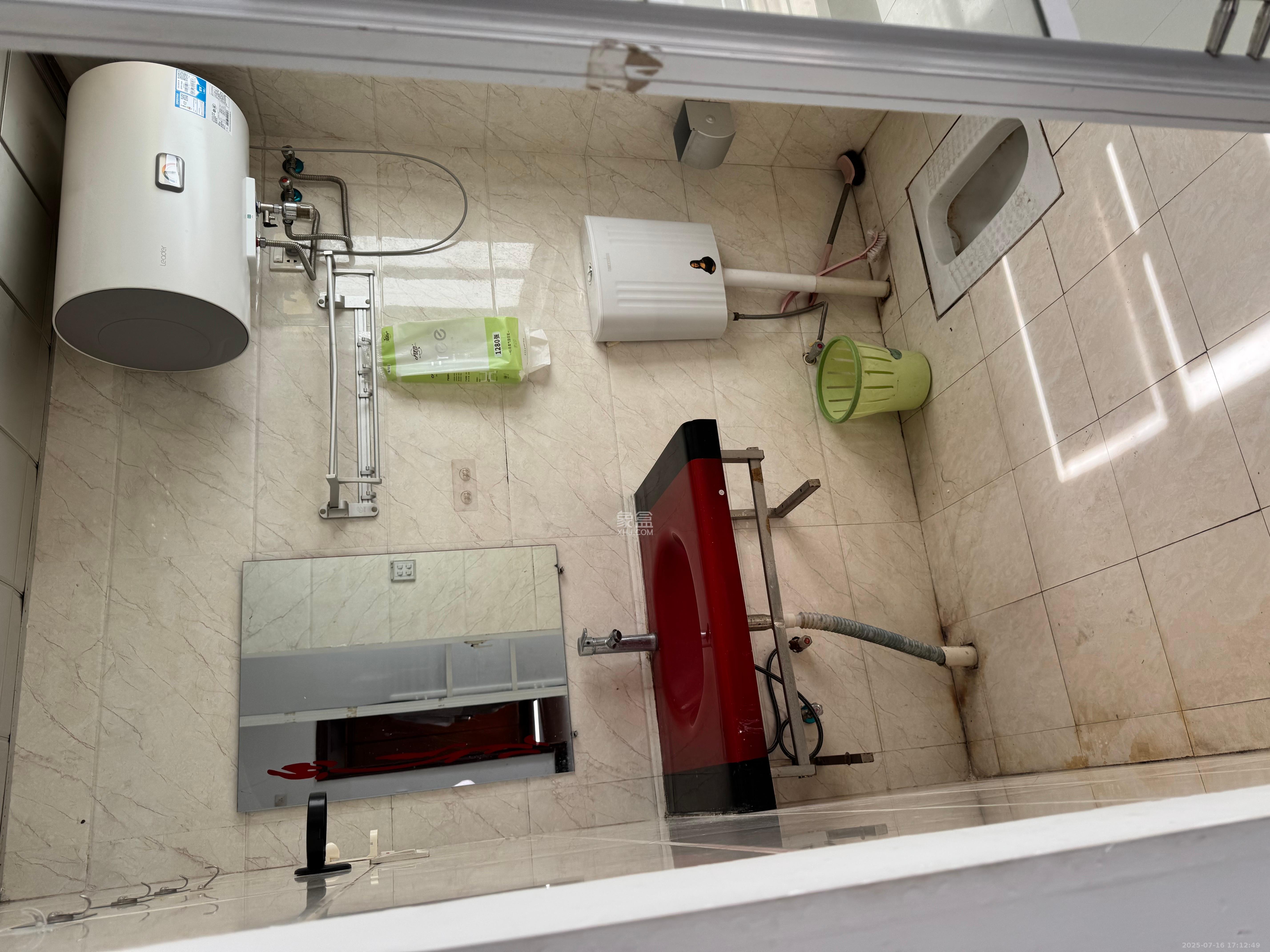 蝴蝶谷 2室1厅1卫 1200.0元/月 蝴蝶谷 2室1厅1卫 1200.0元/月室内图