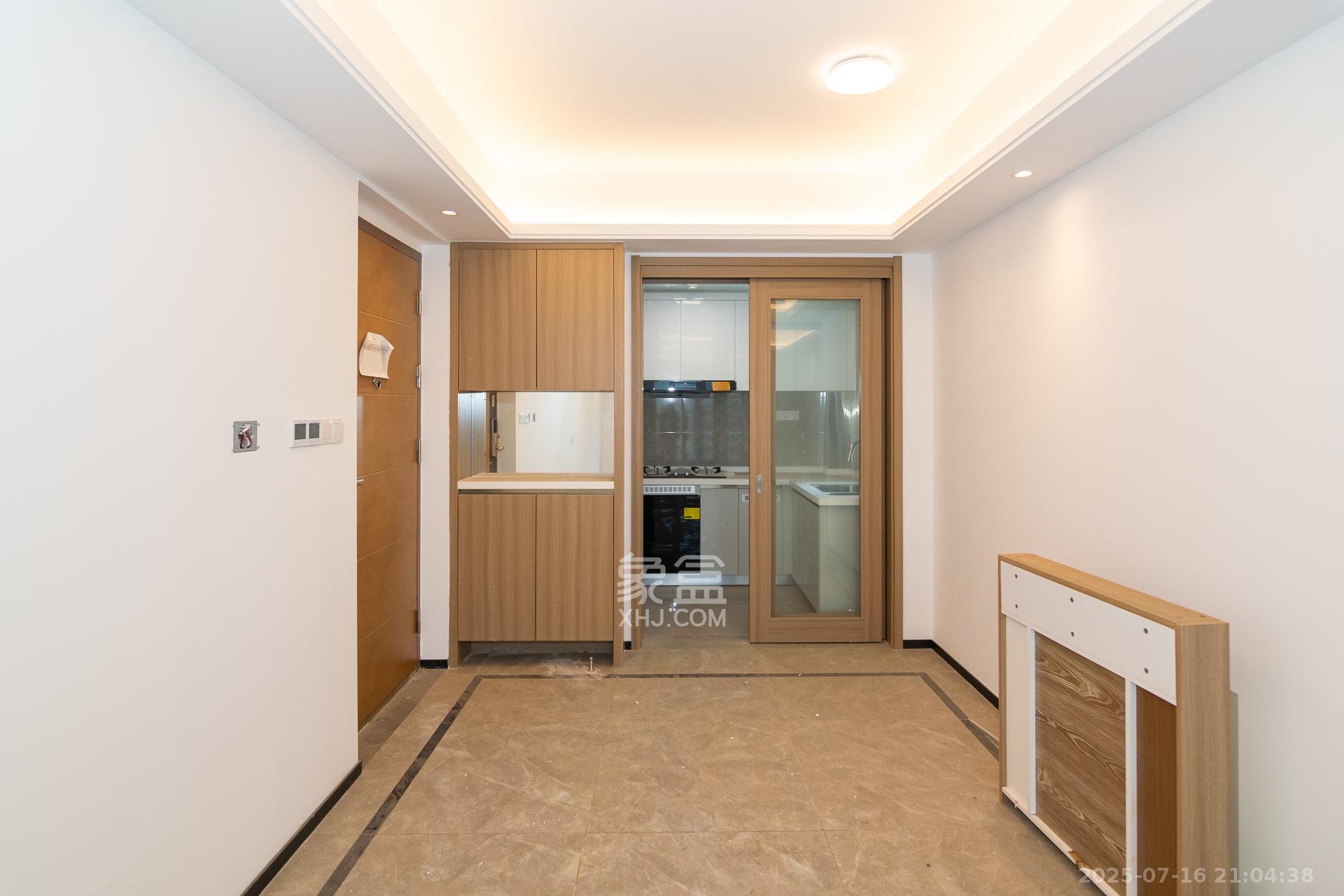 金辉优步学府  4室2厅2卫    103.0万 金辉优步学府  4室2厅2卫    103.0万客厅