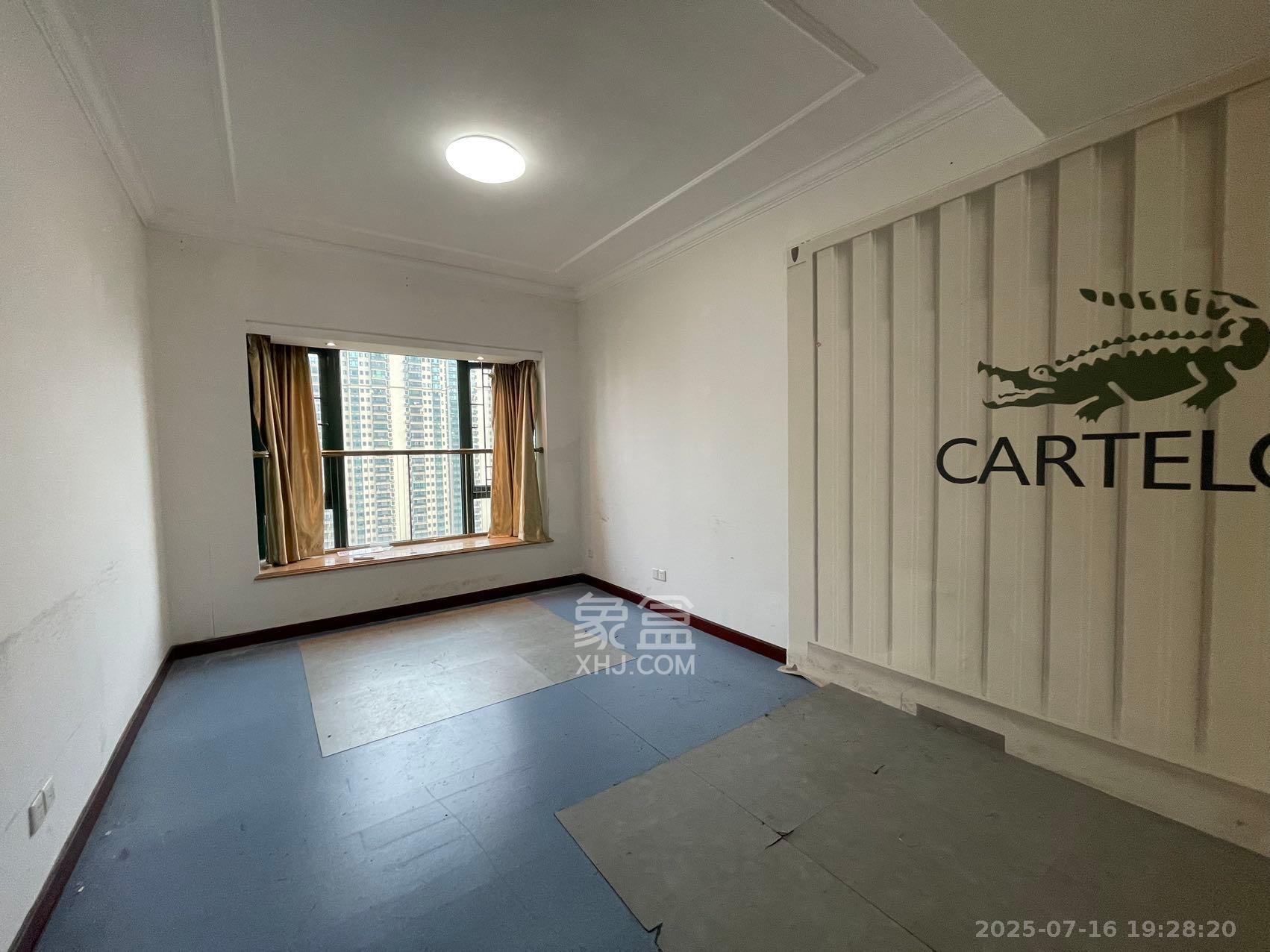 恒大雅苑 5室1厅2卫 7000.0元/月 恒大雅苑 5室1厅2卫 7000.0元/月室内图