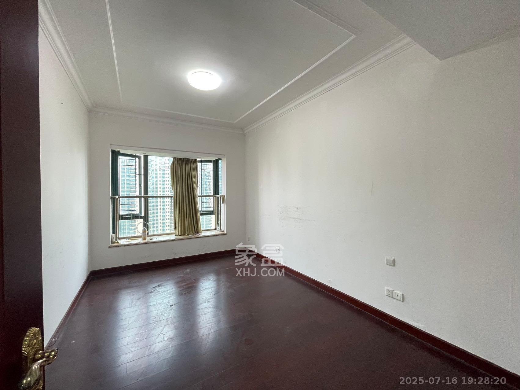 恒大雅苑 5室1厅2卫 7000.0元/月 恒大雅苑 5室1厅2卫 7000.0元/月室内图