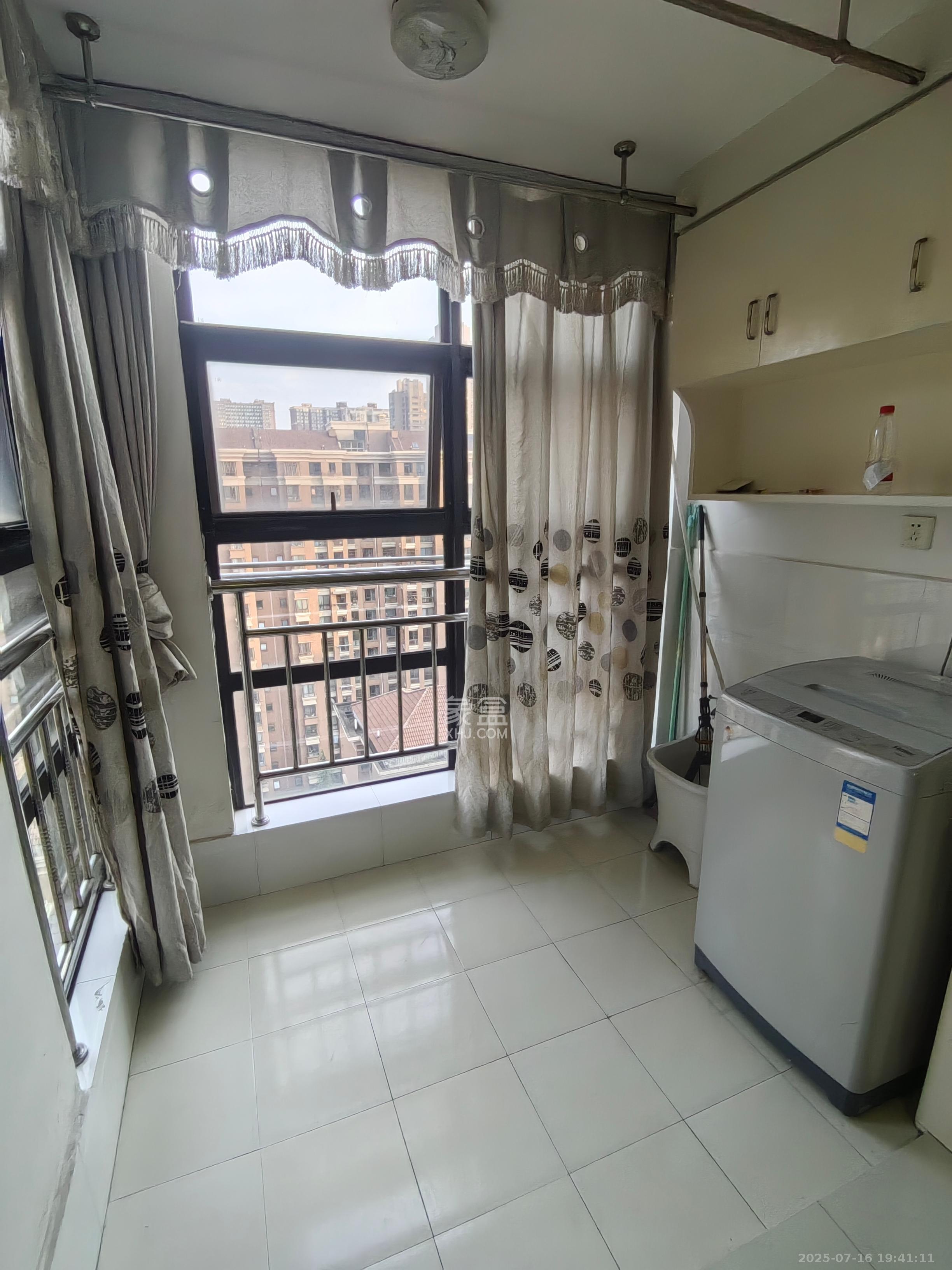 华润凤凰城一期 3室2厅1卫 1700.0元/月 华润凤凰城一期 3室2厅1卫 1700.0元/月室内图