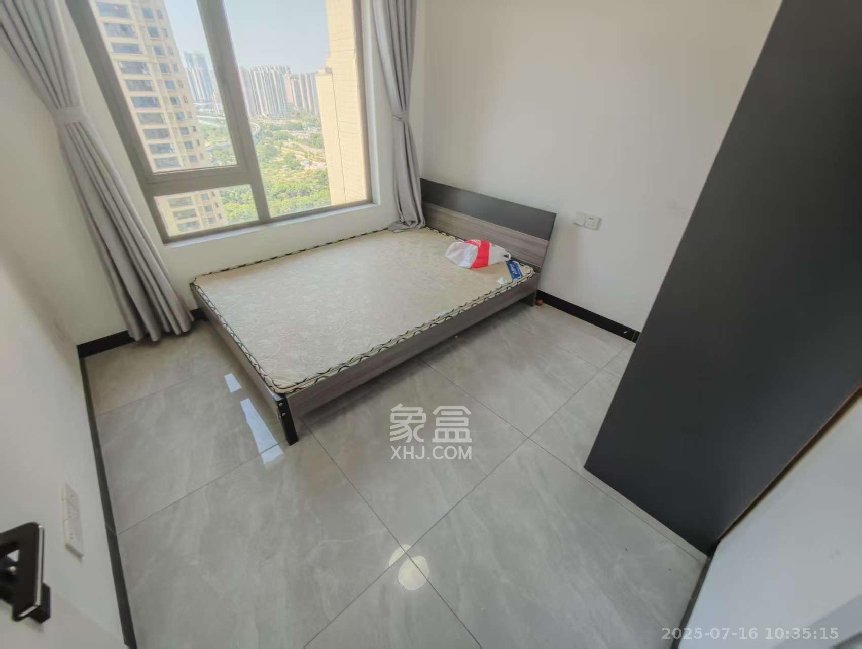 阳光城尚东湾蓝莓苑  4室2厅2卫    2800.0元/月室内图