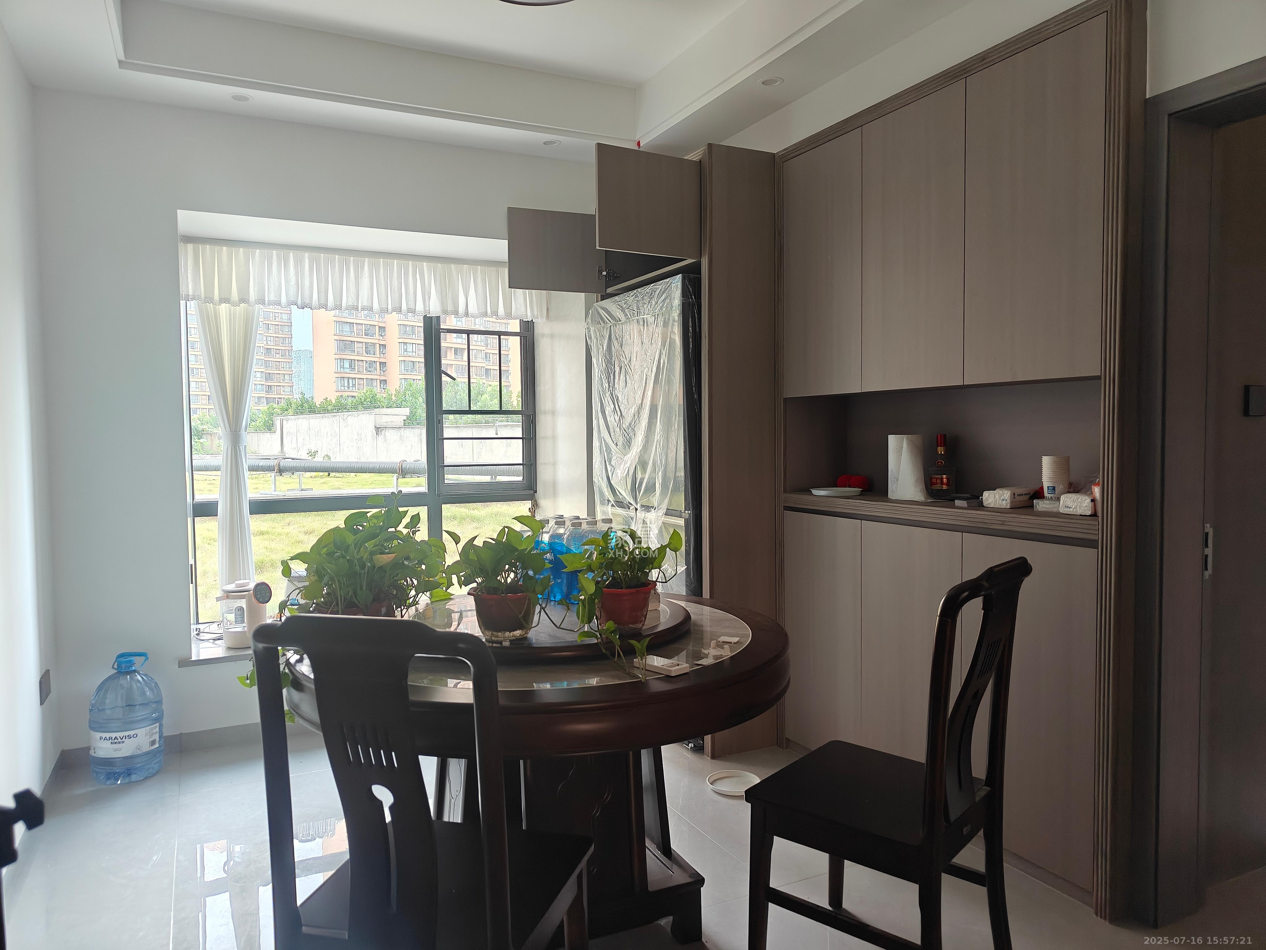 莲馨苑  3室2厅2卫    3400.0元/月室内图