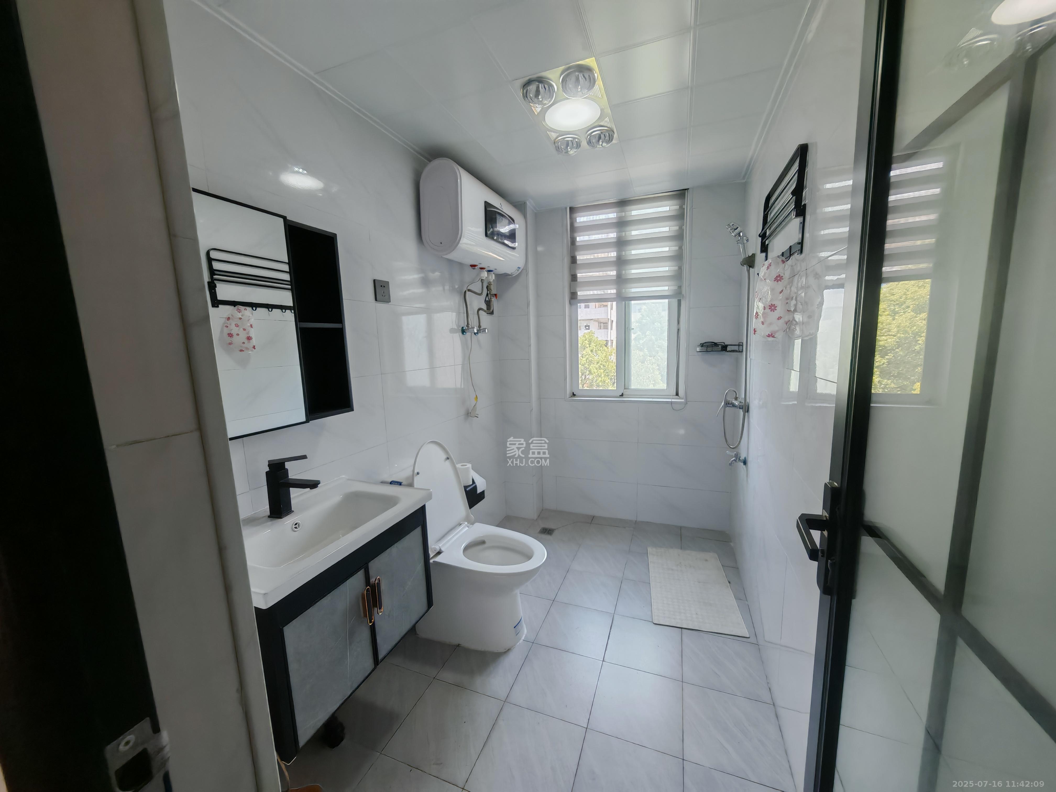 方略学府佳境 3室2厅3卫 2200.0元/月 方略学府佳境 3室2厅3卫 2200.0元/月室内图