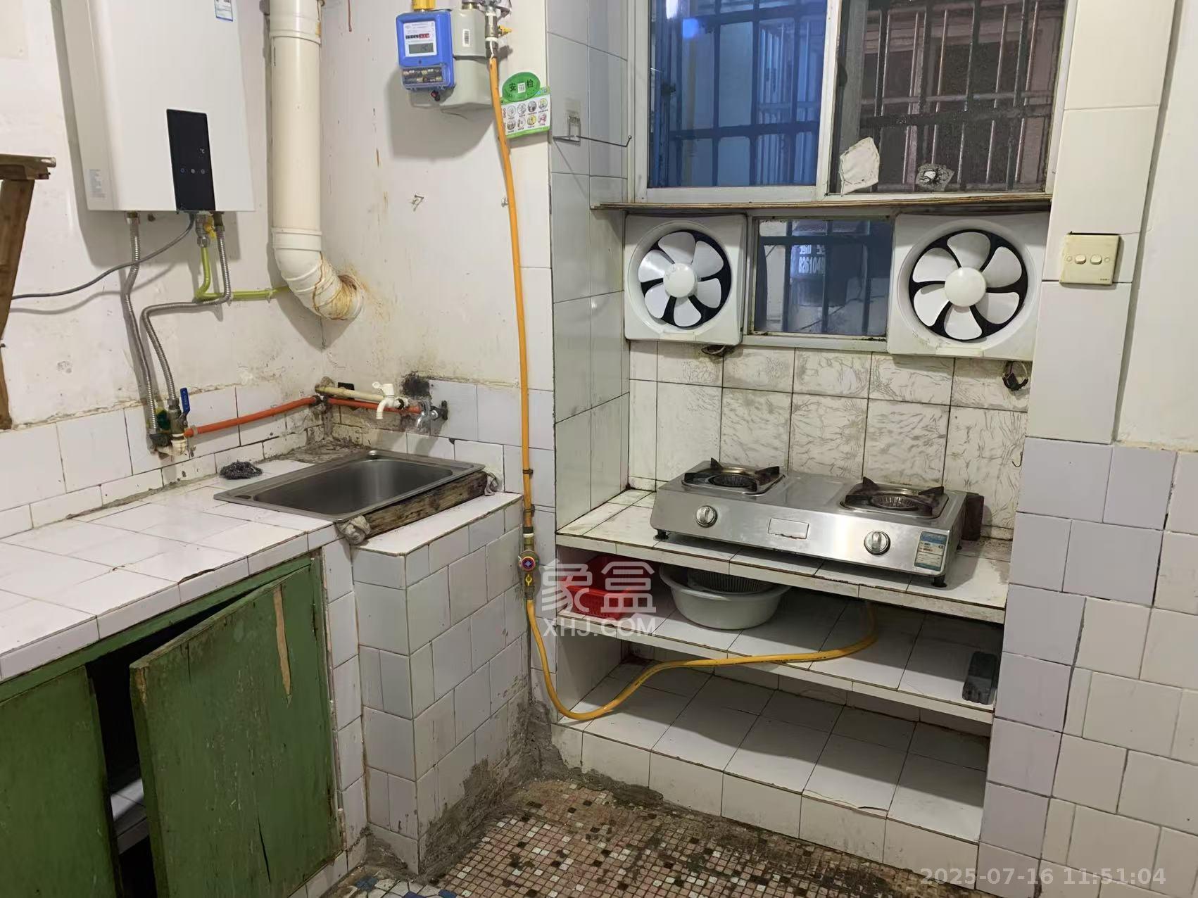 燕果塘 2室1厅1卫 1500.0元/月 燕果塘 2室1厅1卫 1500.0元/月室内图