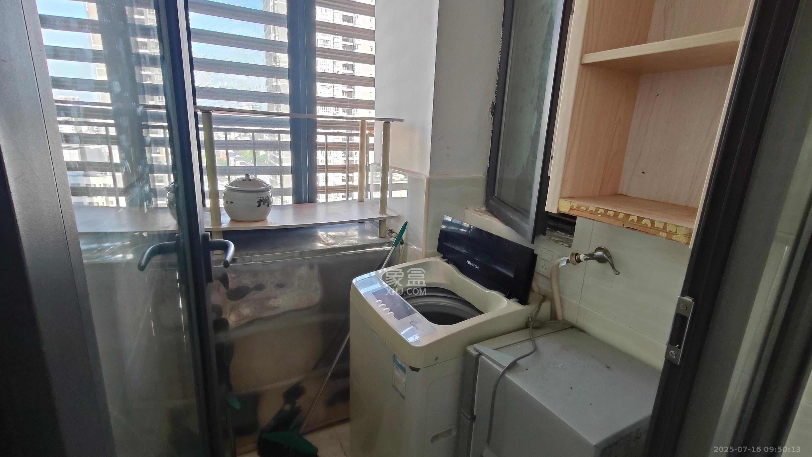 华润五彩城  1室1厅1卫   1300.00元/月室内图