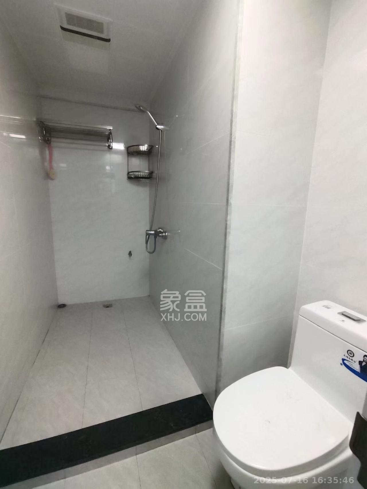 湘域中央  1室1厅1卫   1900.00元/月室内图