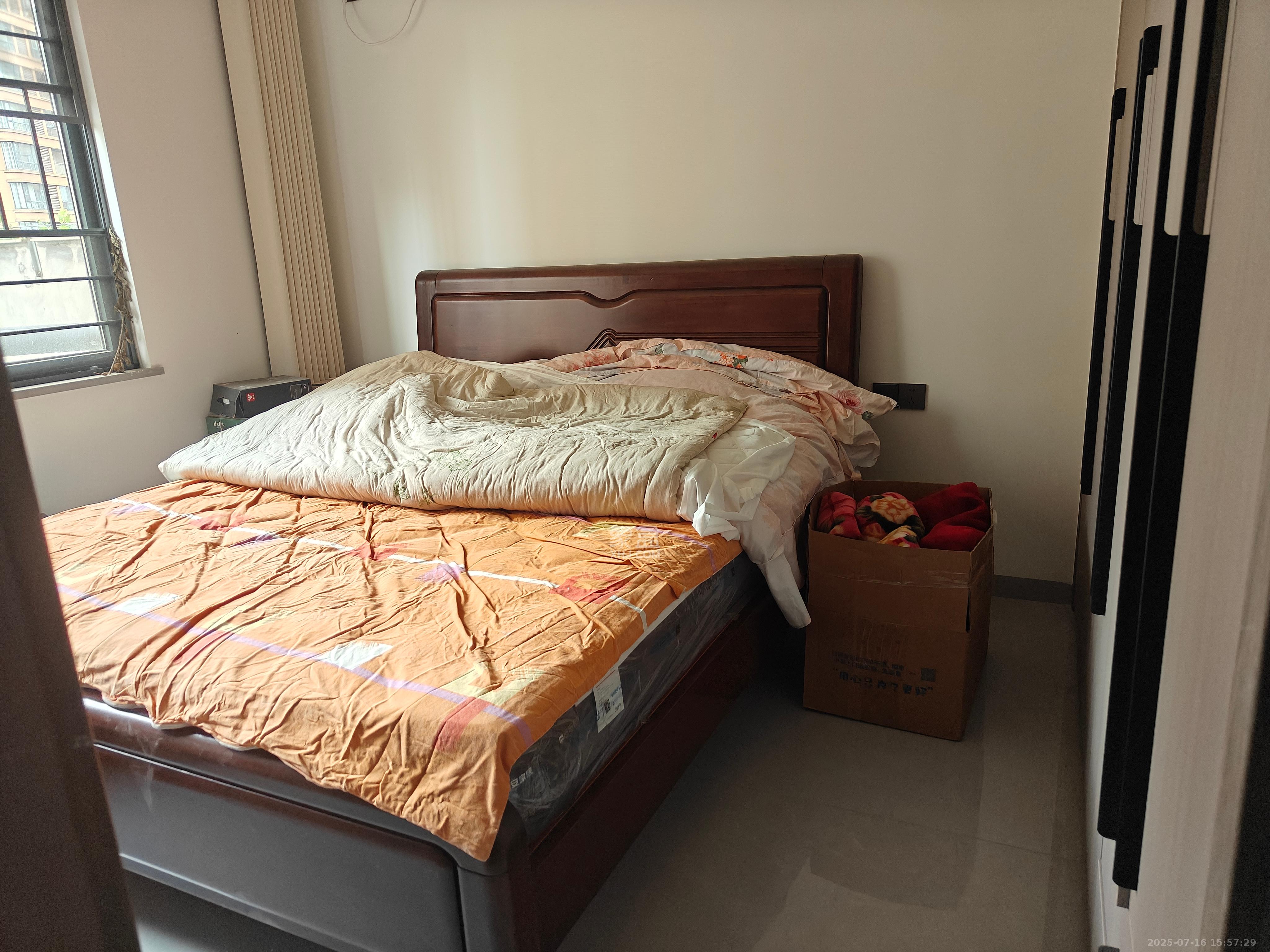 莲馨苑 3室2厅2卫 3400.0元/月 莲馨苑 3室2厅2卫 3400.0元/月室内图