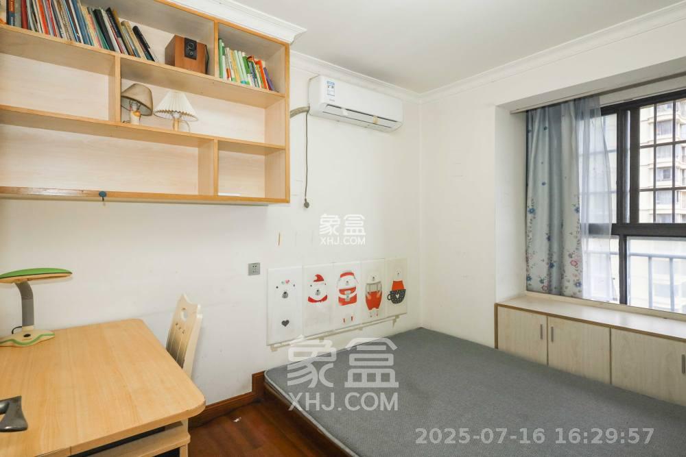 保利麓谷林语F区  3室2厅1卫   2600.00元/月室内图